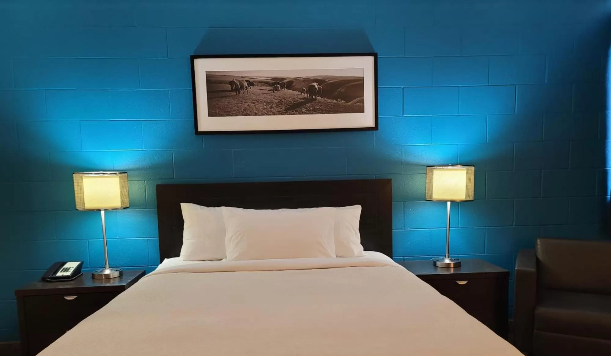 Bed in Roadking Inns Motel