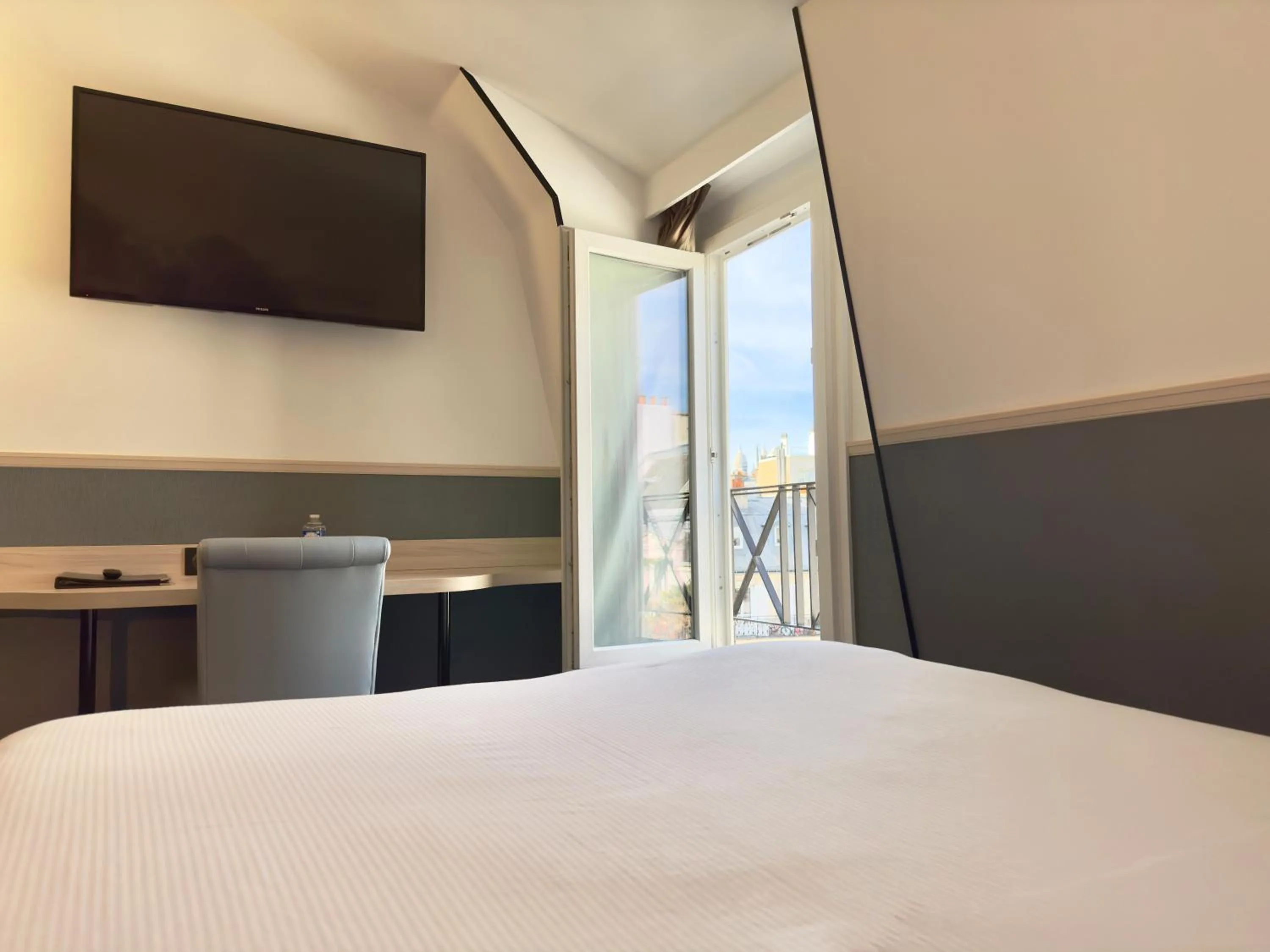 Bedroom, Bed in Appia La Fayette