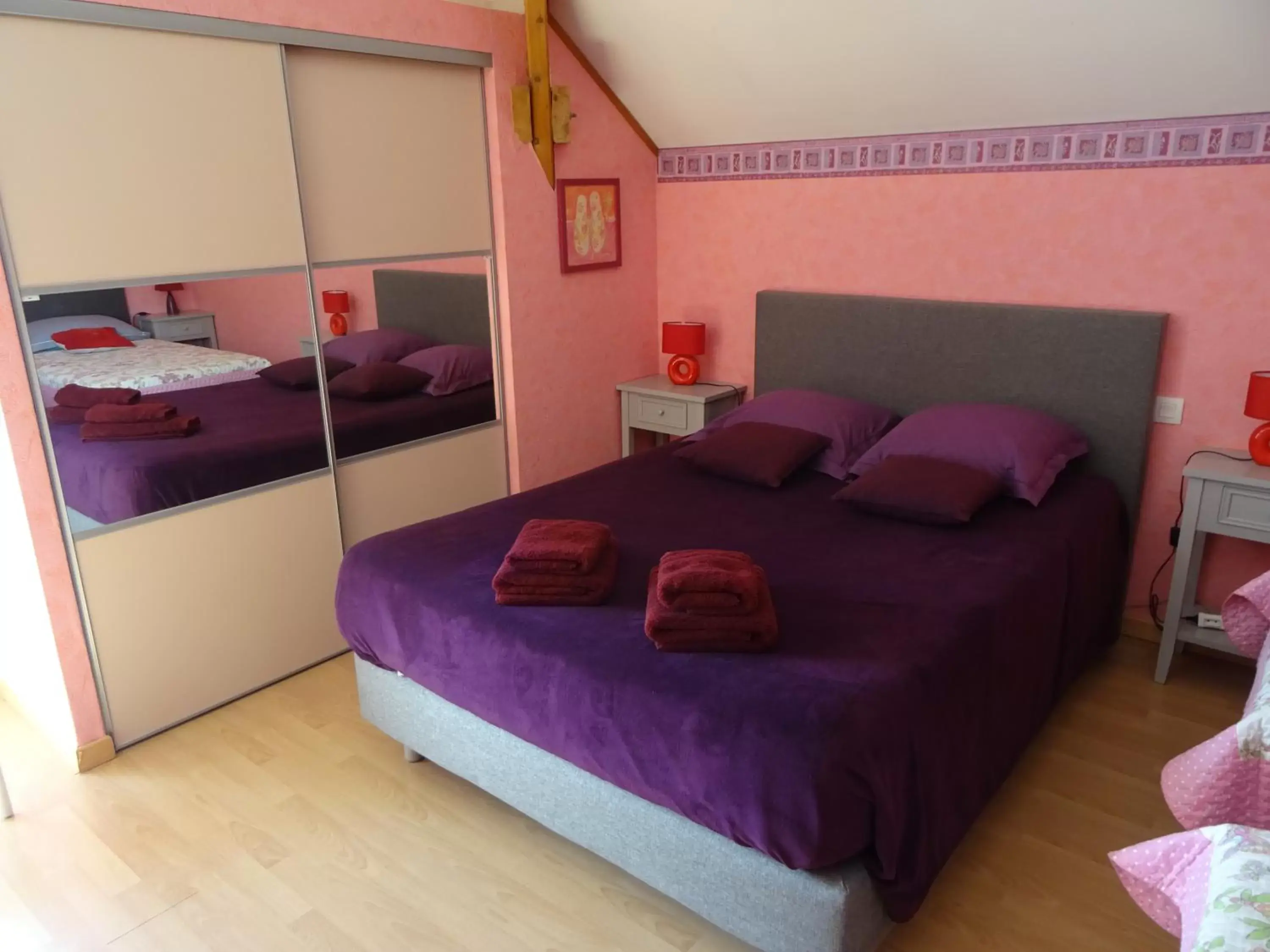 Quadruple Room with Private Bathroom - single occupancy in Cafecouet'Breizh Quadruple Room with Private Bathroom - single occupancy in Cafecouet'Breizh