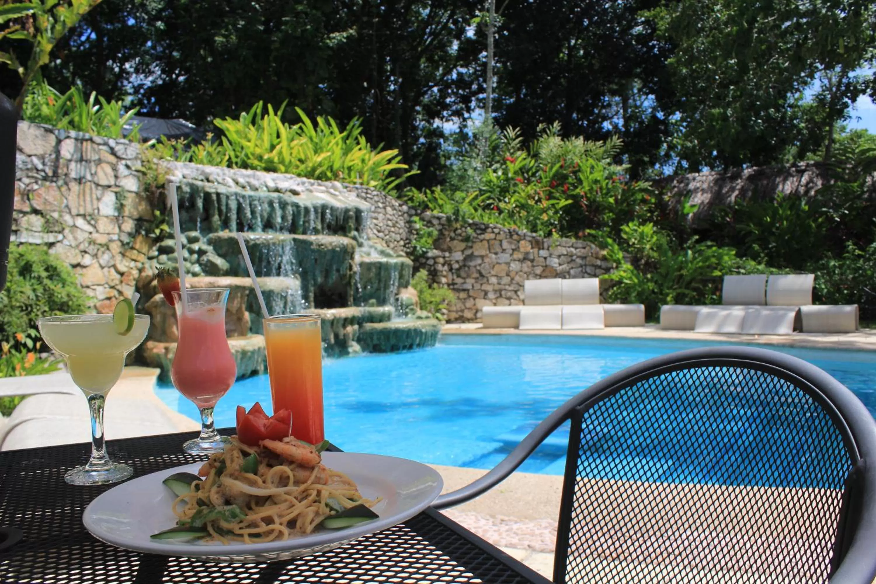Swimming pool in Hotel La Aldea del Halach Huinic