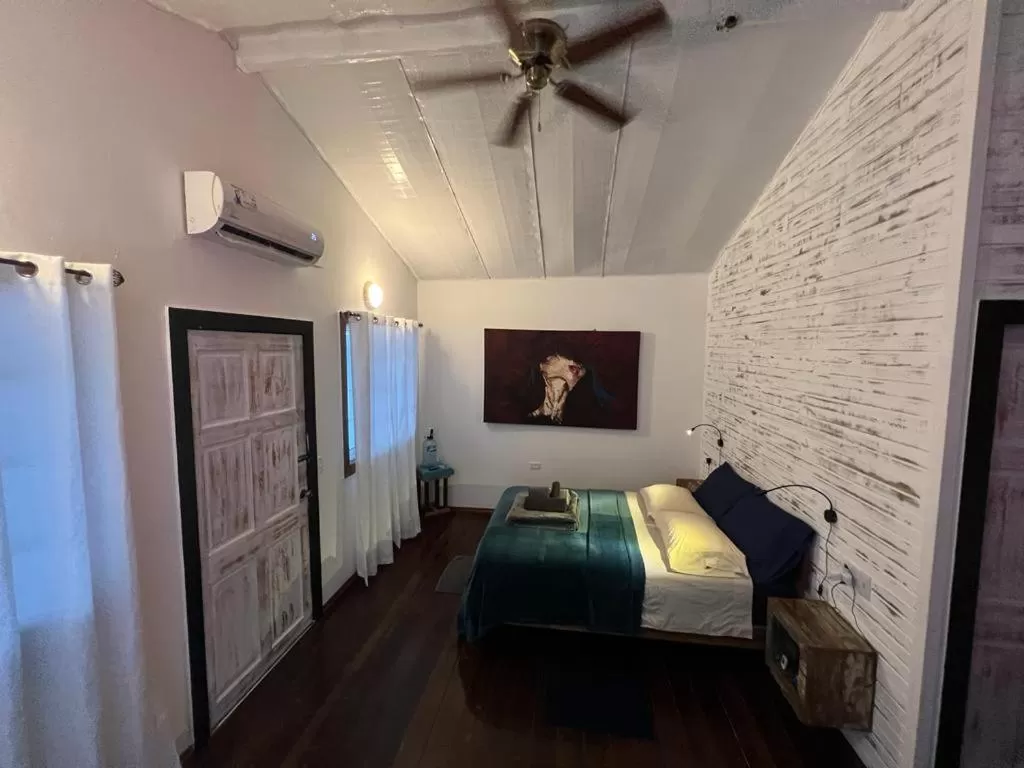 Bed in Barrbra BnB Over The Sea