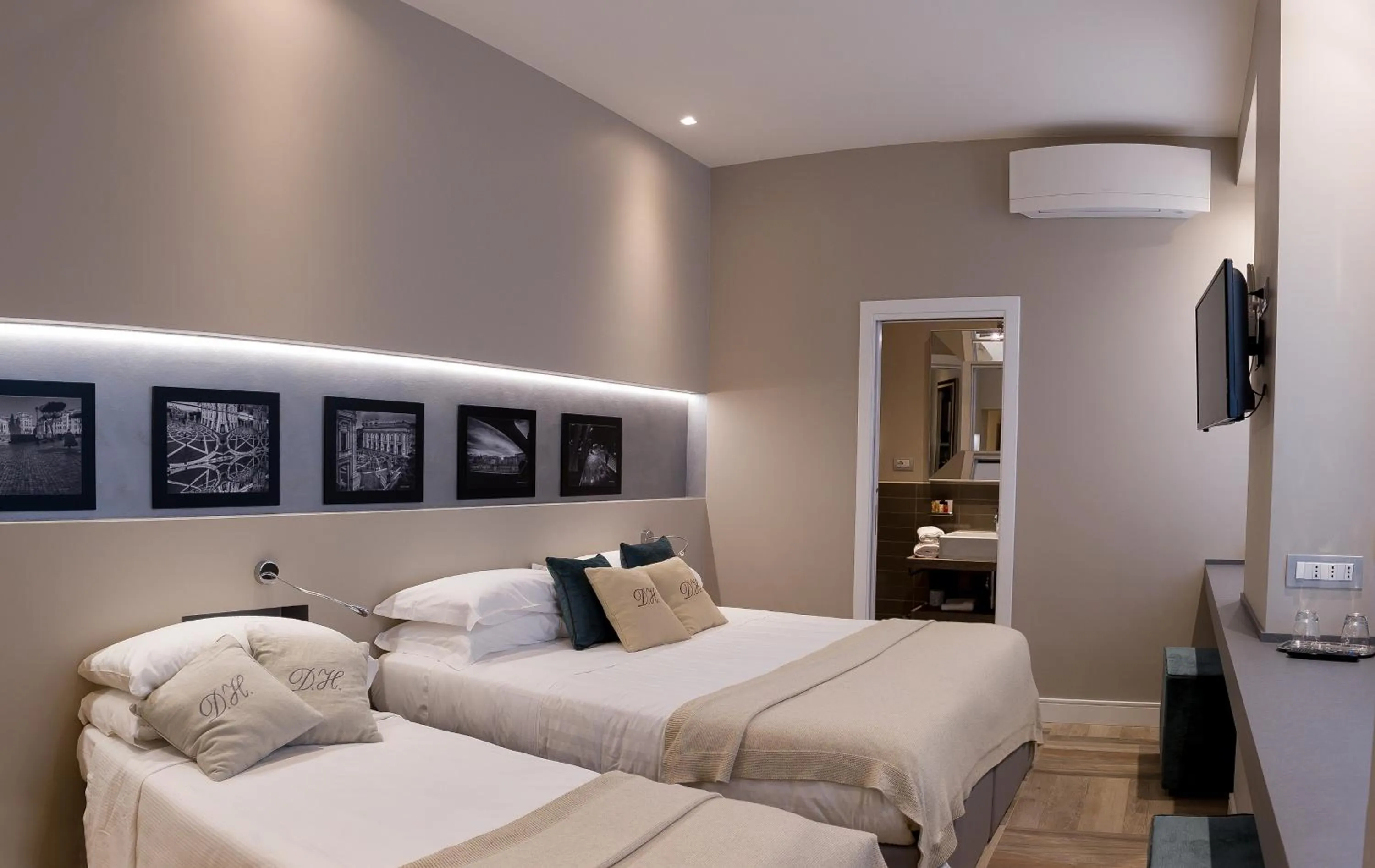 Photo of the whole room, Bed in Deseo Home