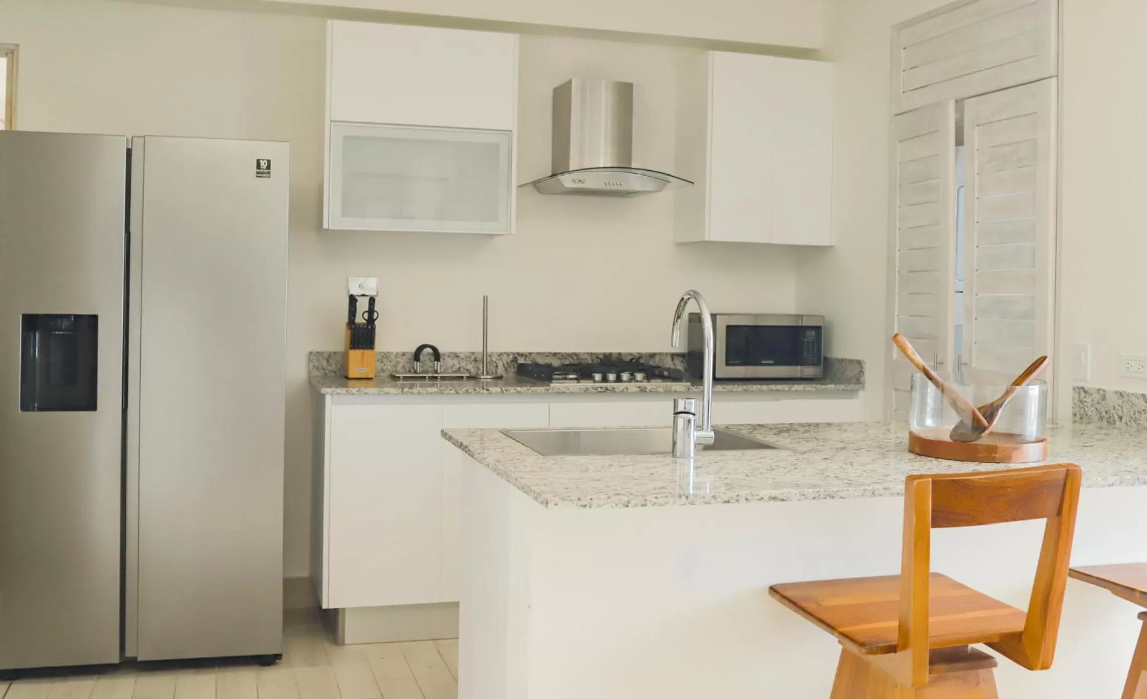 Kitchen/Kitchenette in Playa Caracol Residences
