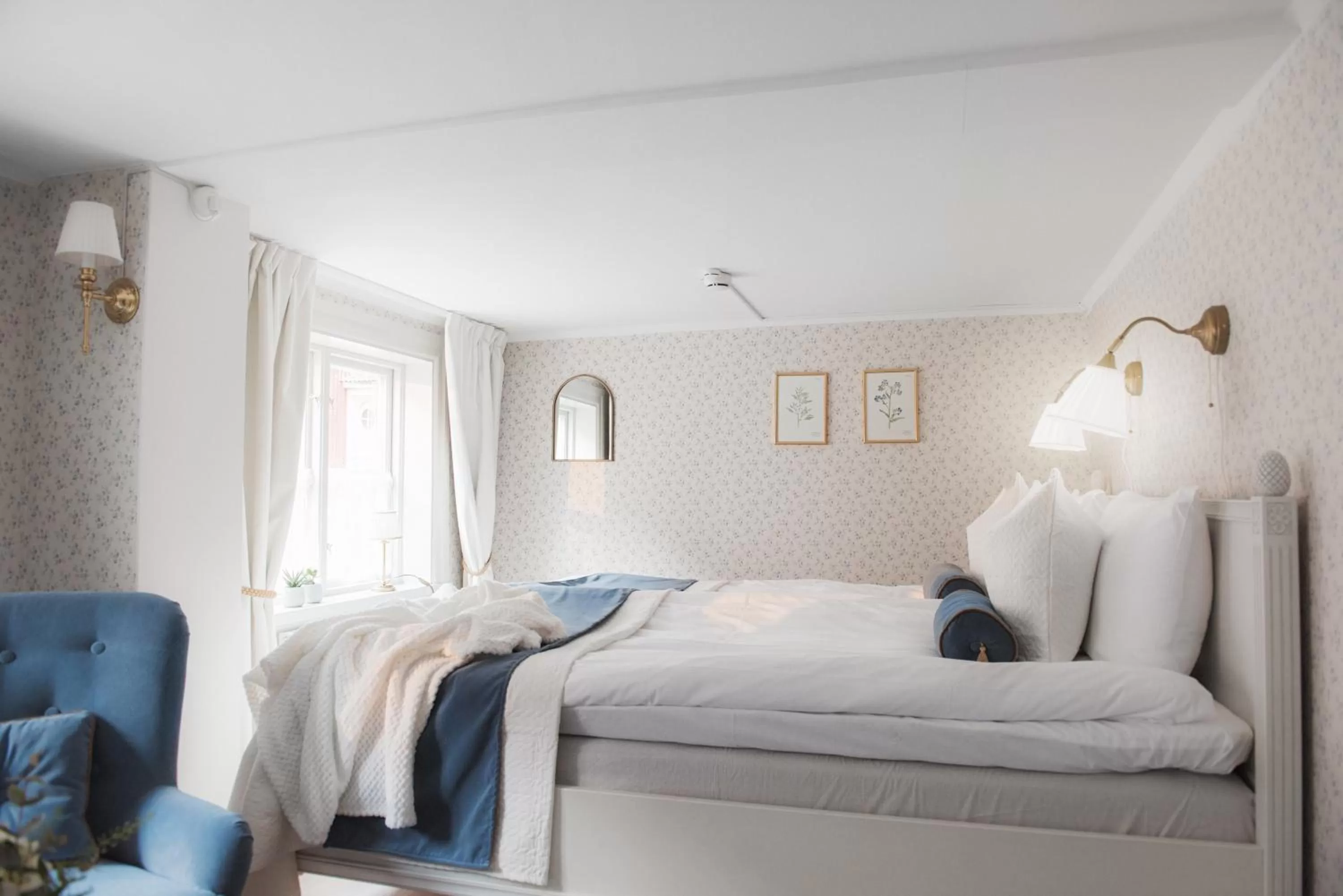 Bed in Hilma Winblads Bed & Breakfast