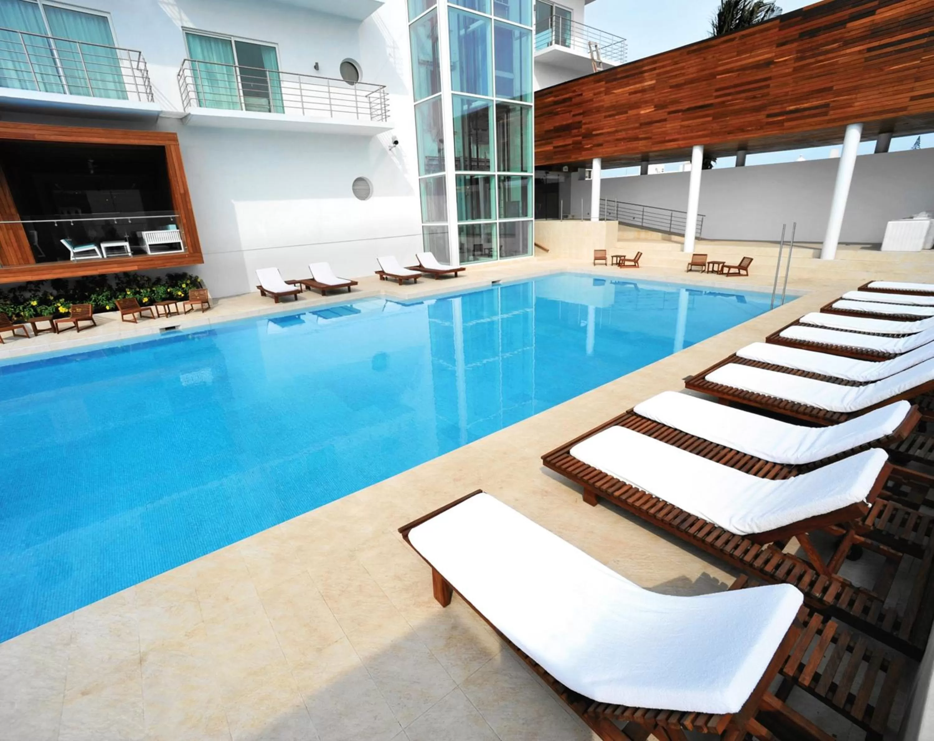 Day in Emporio Veracruz