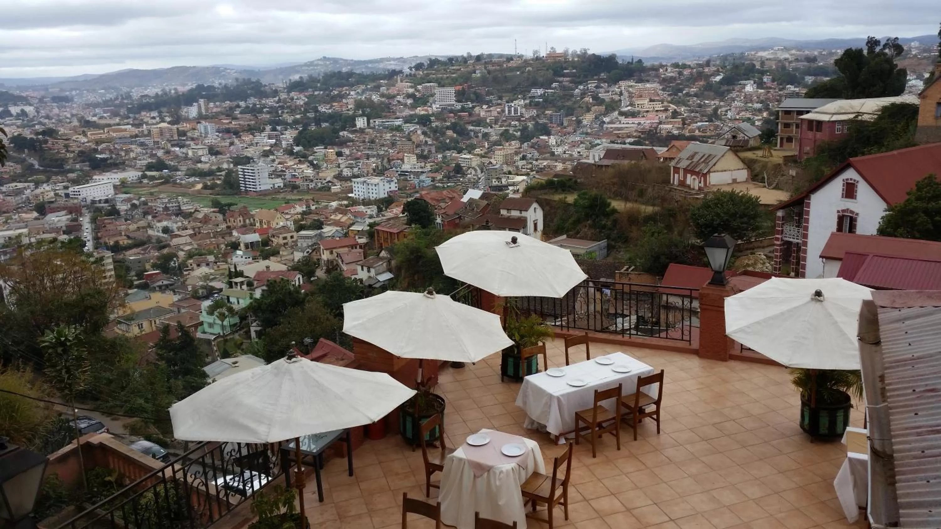 Patio in Relais De La Haute Ville Tana