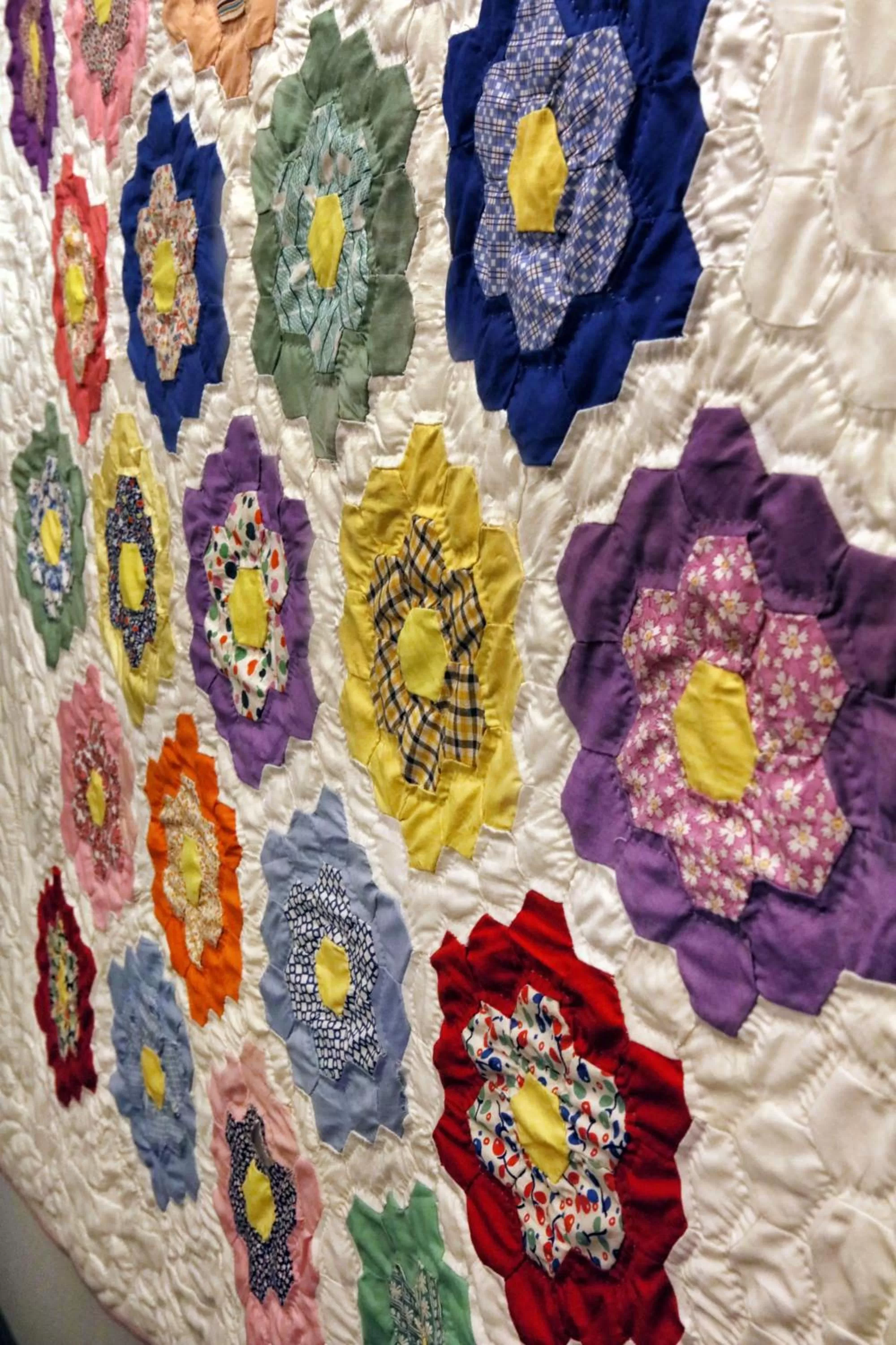 Decorative detail in Apple Bin Inn