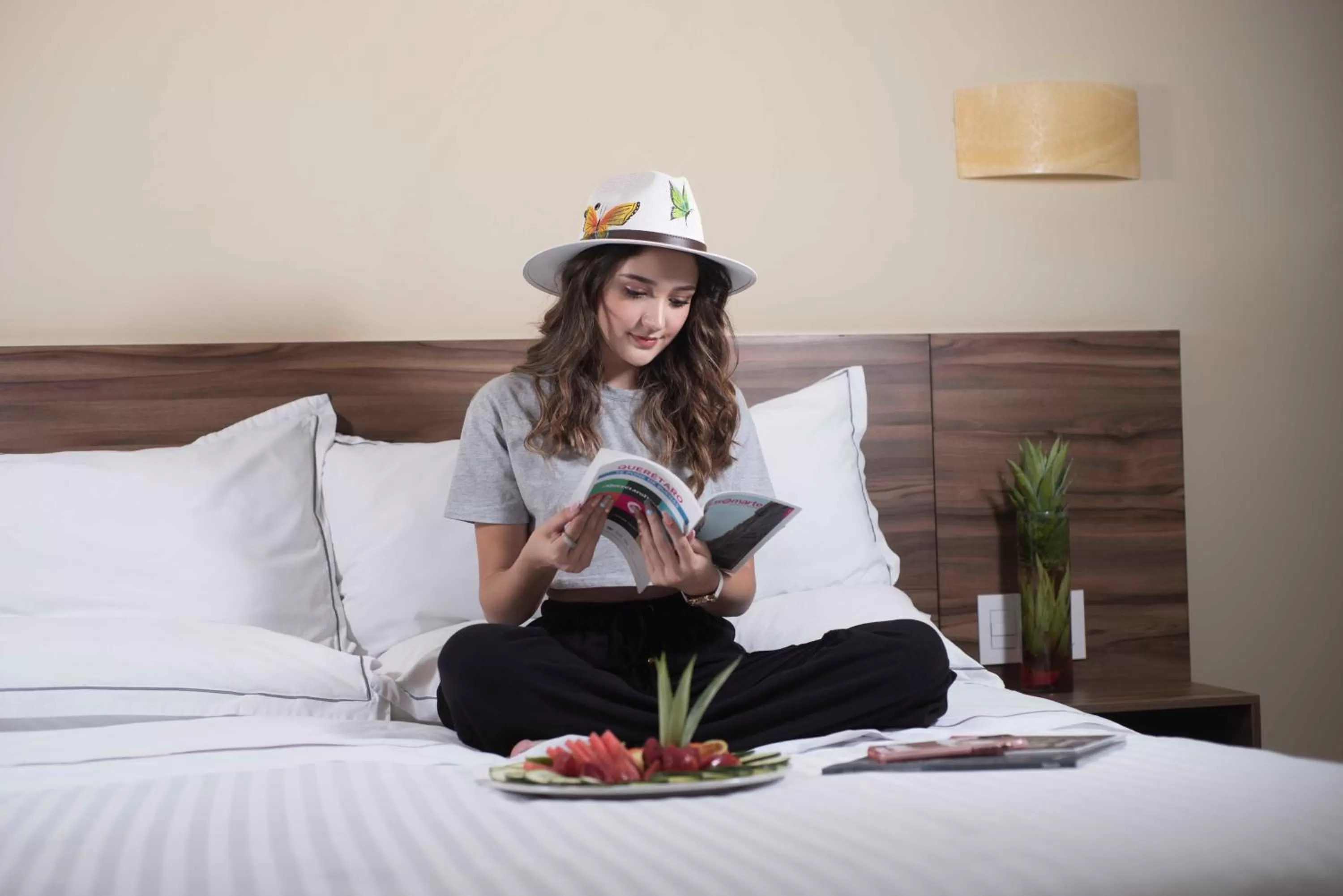 Bed in Crown Victoria Hotel