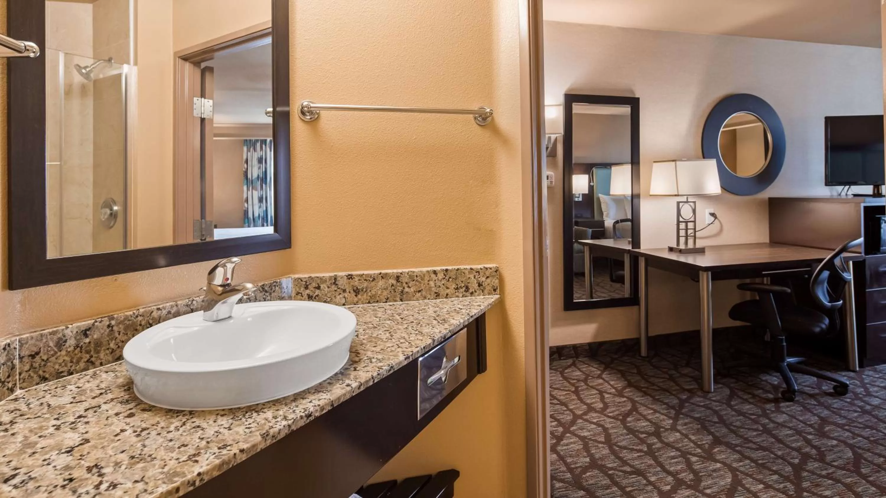 Queen Room with Two Queen Beds and Roll-In Shower - Mobility Accessible/Communication Assistance/Non-Smoking in Best Western Plus Oceanside Palms