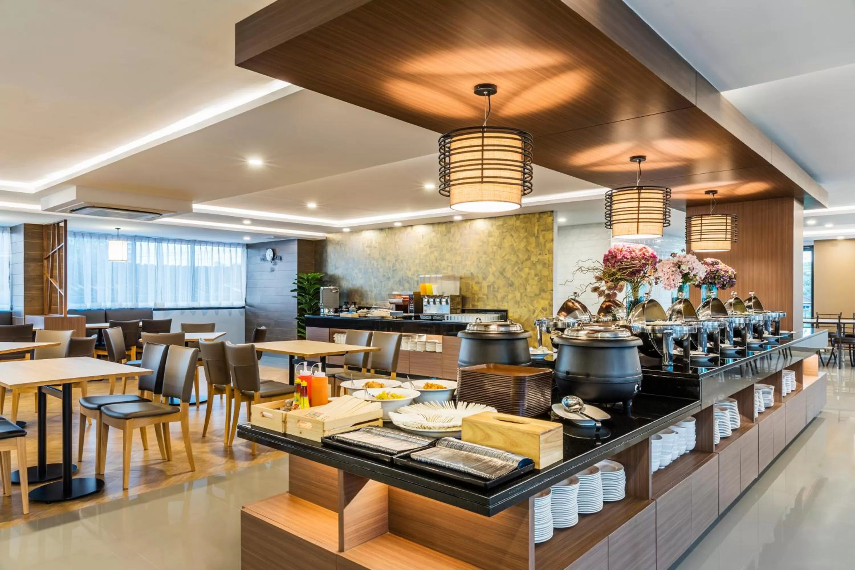 Restaurant/places to eat in Livotel Hotel Hua Mak Bangkok