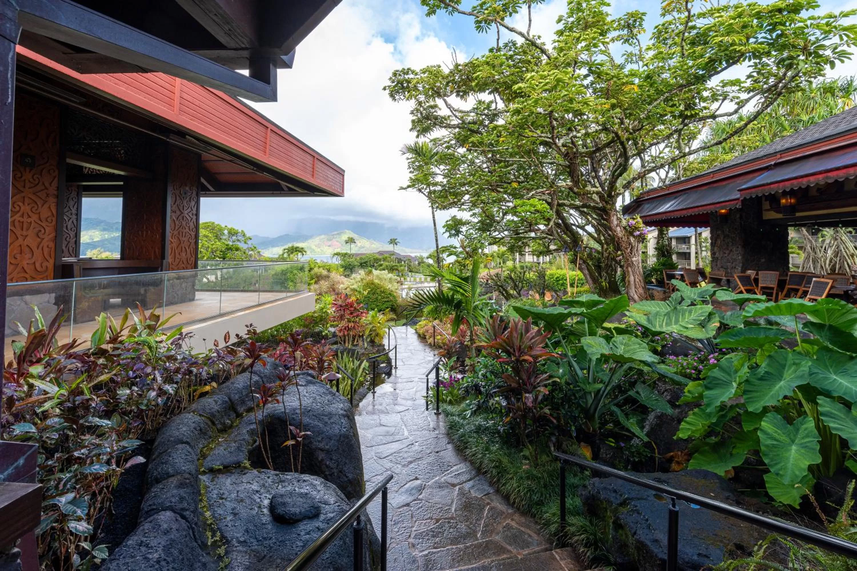 Property building in Hanalei Bay Resort
