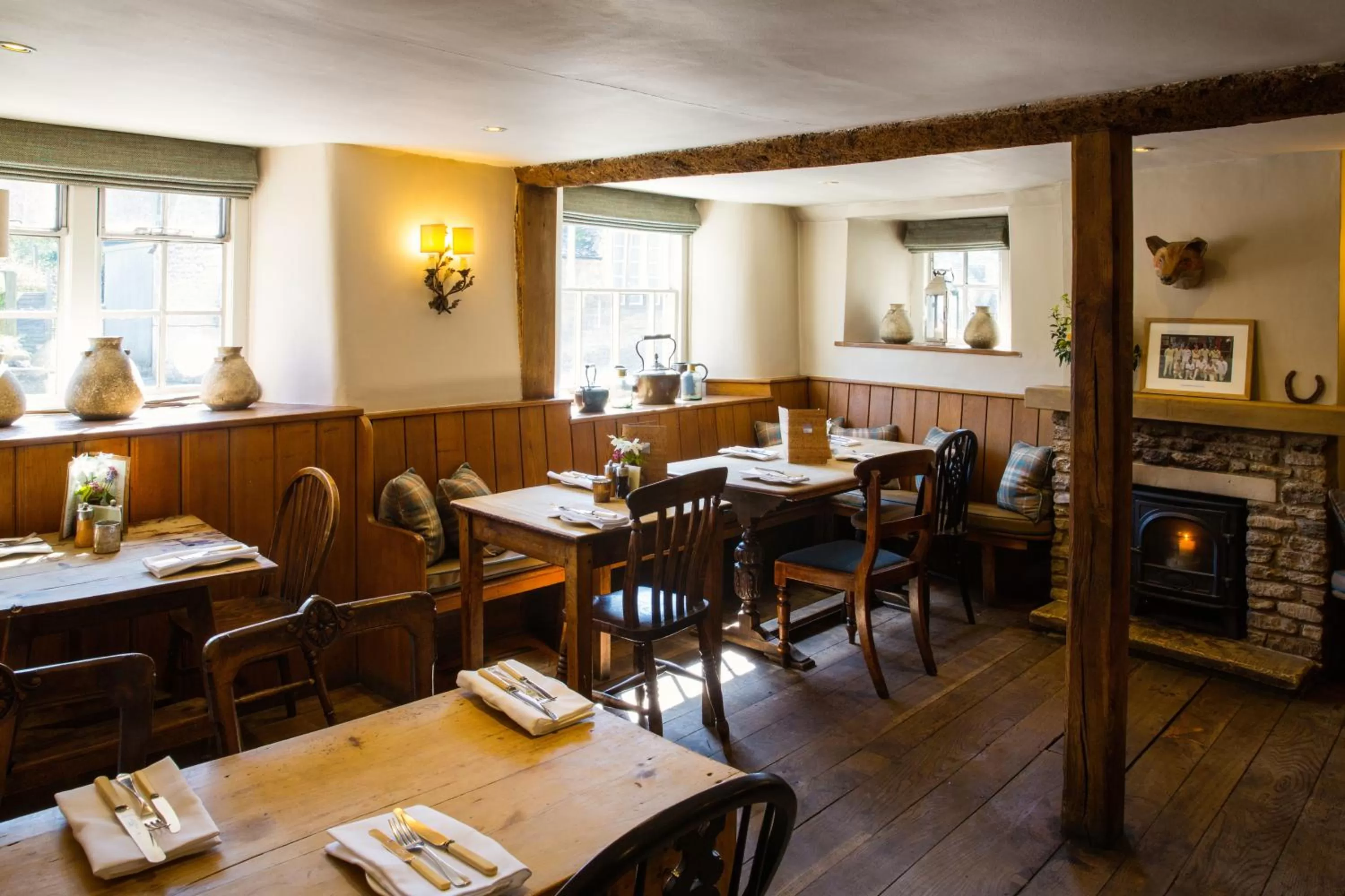 Restaurant/Places to Eat in The Boot at Barnsley