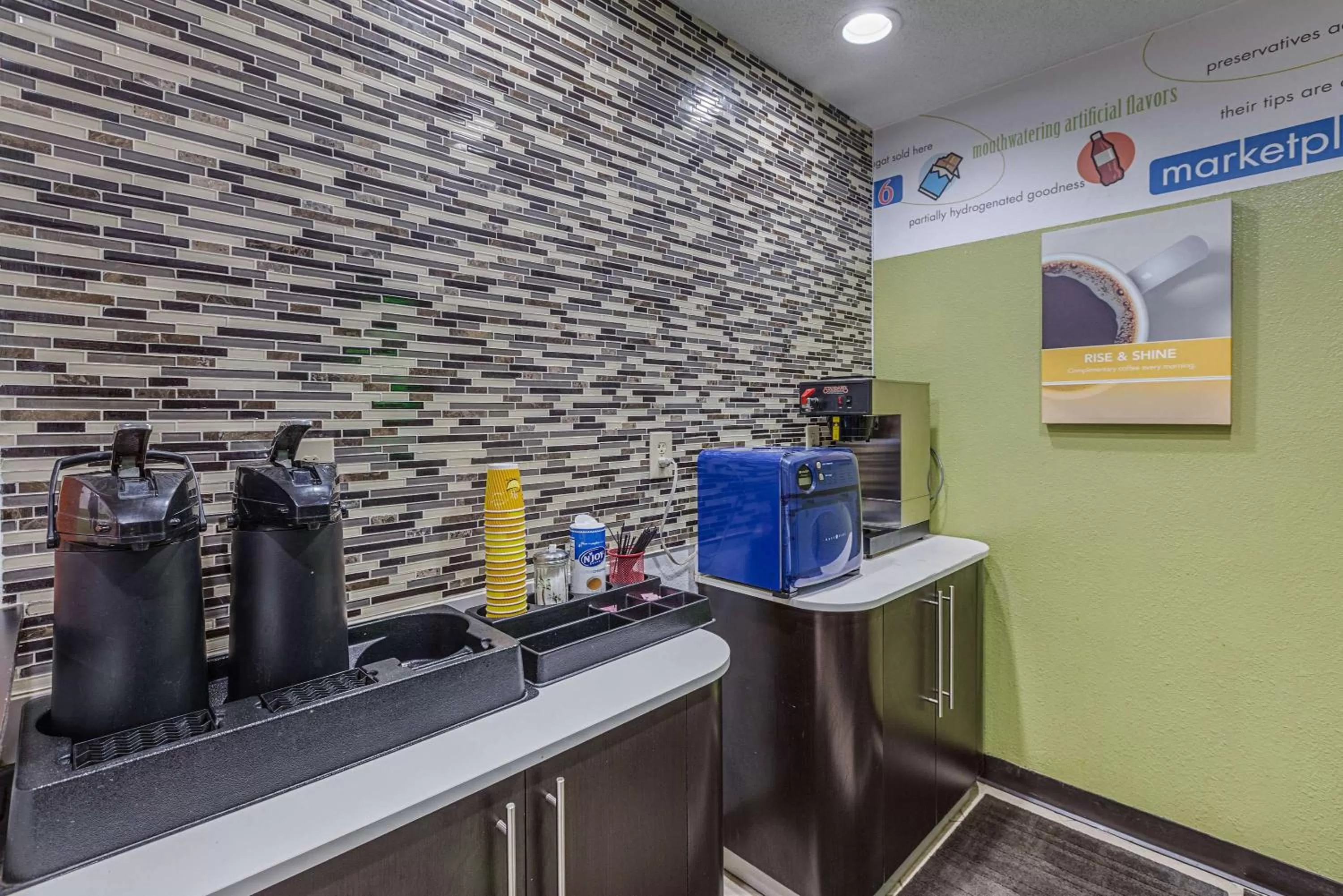 Lobby or reception in Motel 6-Simpsonville, SC - Greenville