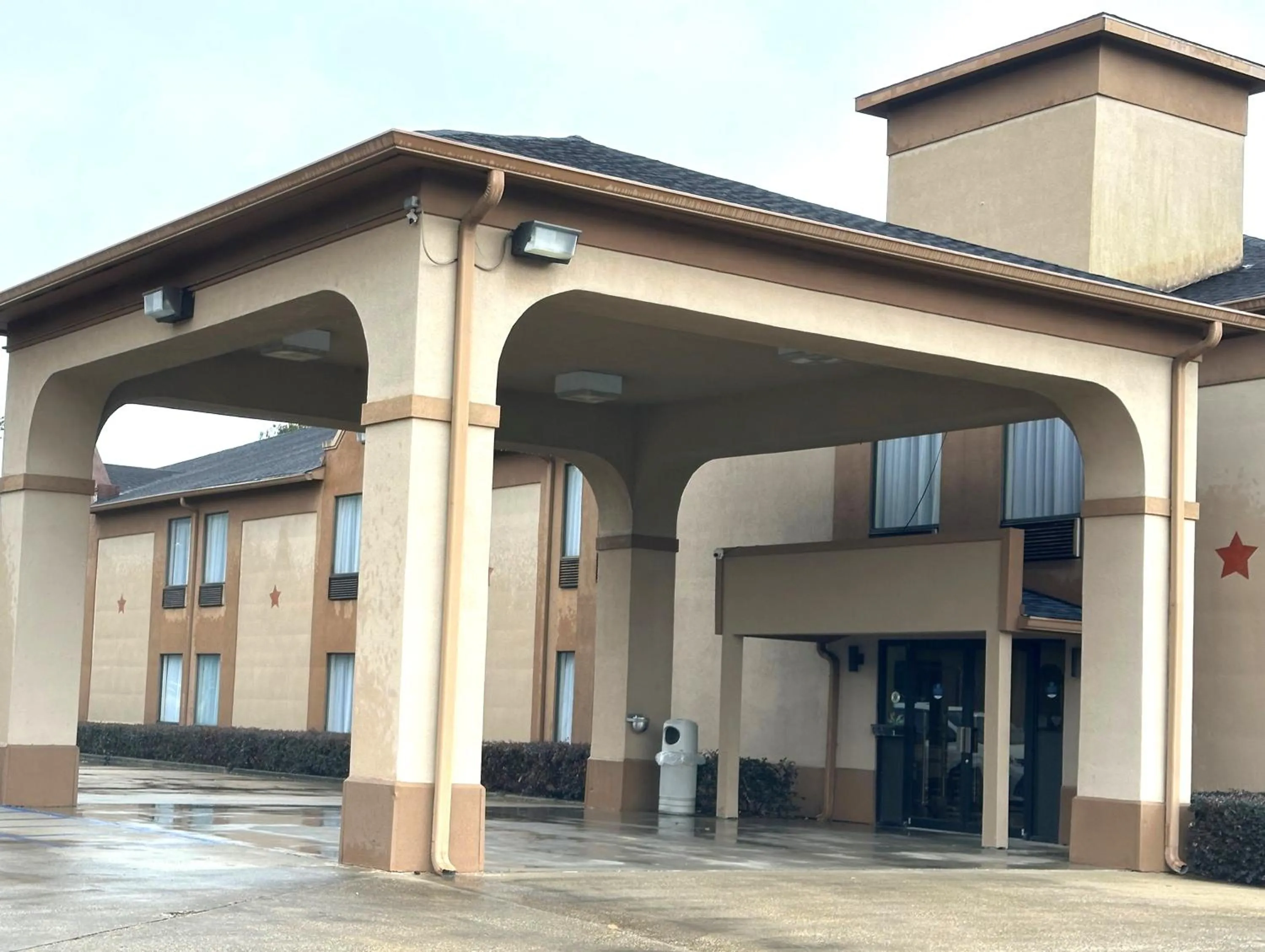 Property building in Days Inn & Suites by Wyndham Eunice