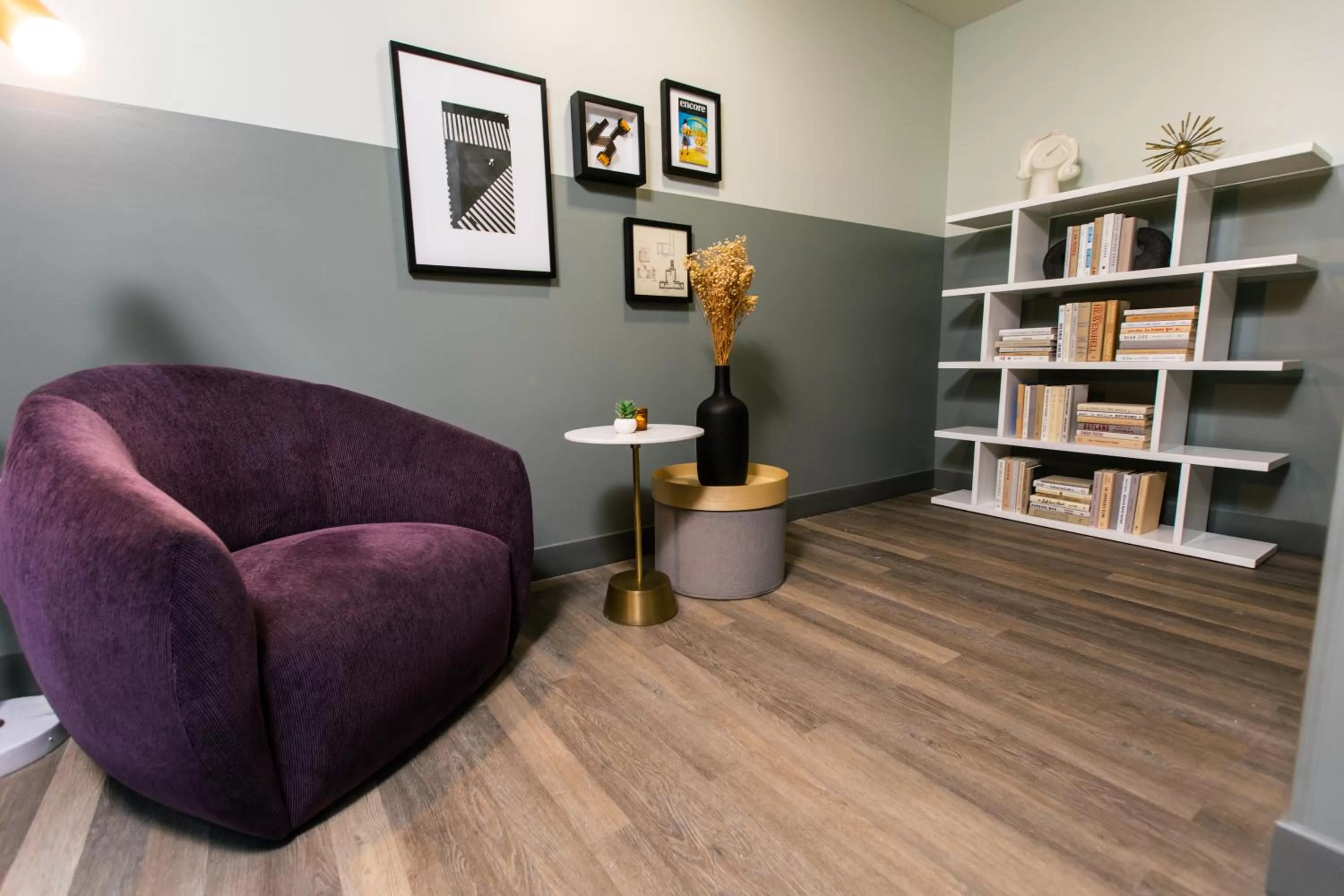 Library in voco The Darwin - Atlanta Midtown by IHG