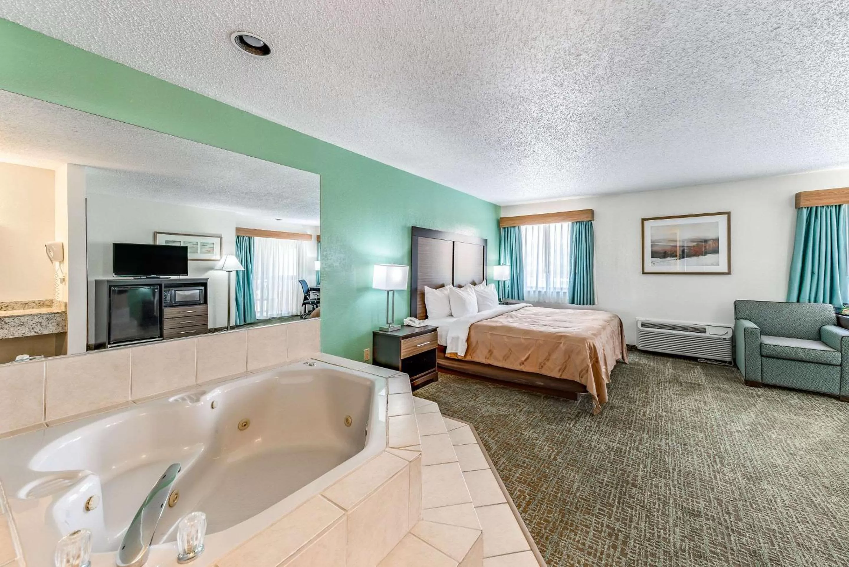 Bedroom, Bed in Quality Inn Allen - Plano East