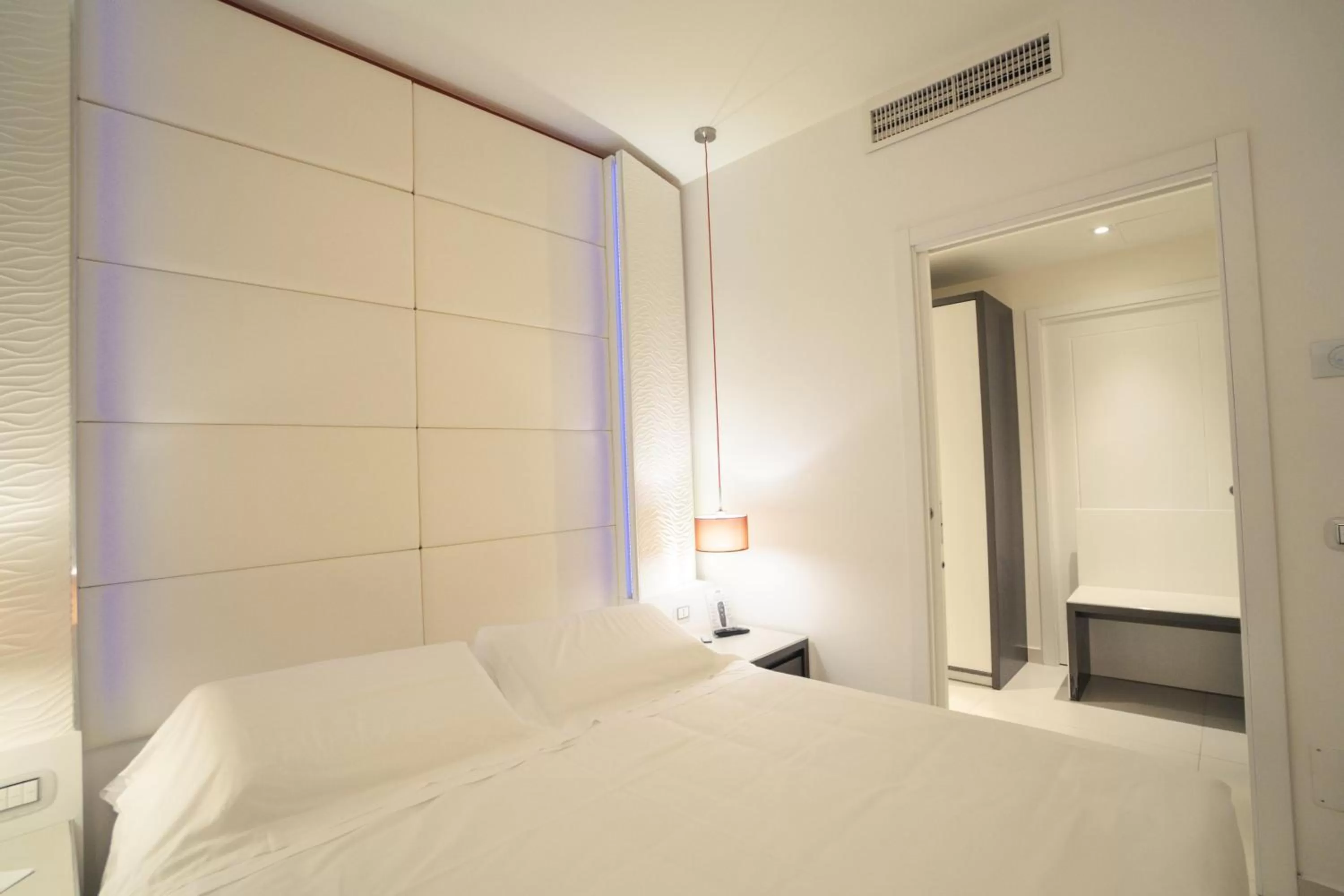 Bedroom, Bed in Best Western Plus Hotel Perla Del Porto