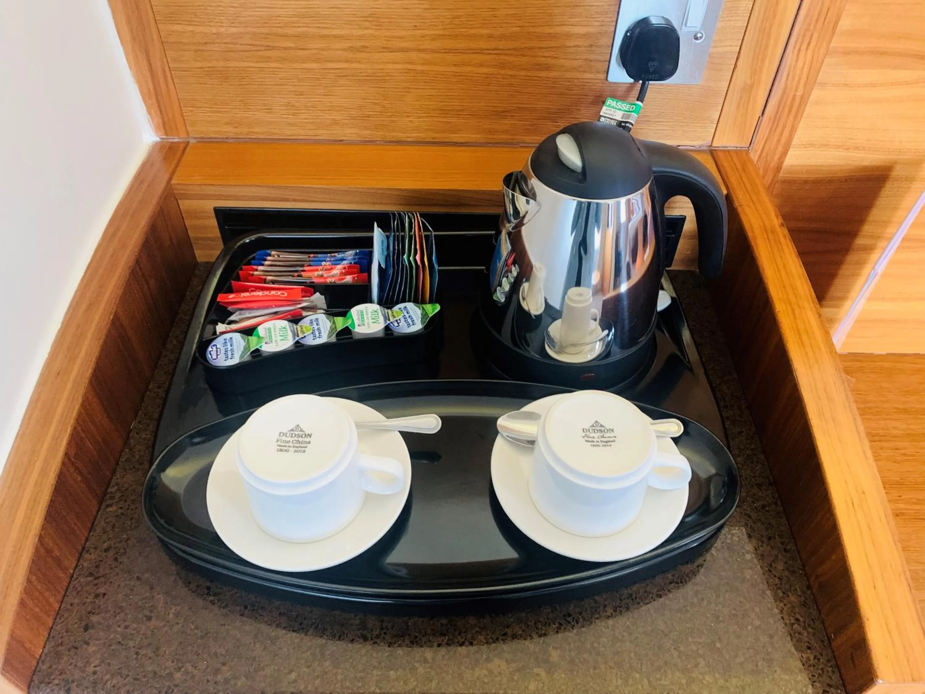 Coffee/tea facilities in Blakemore Hyde Park