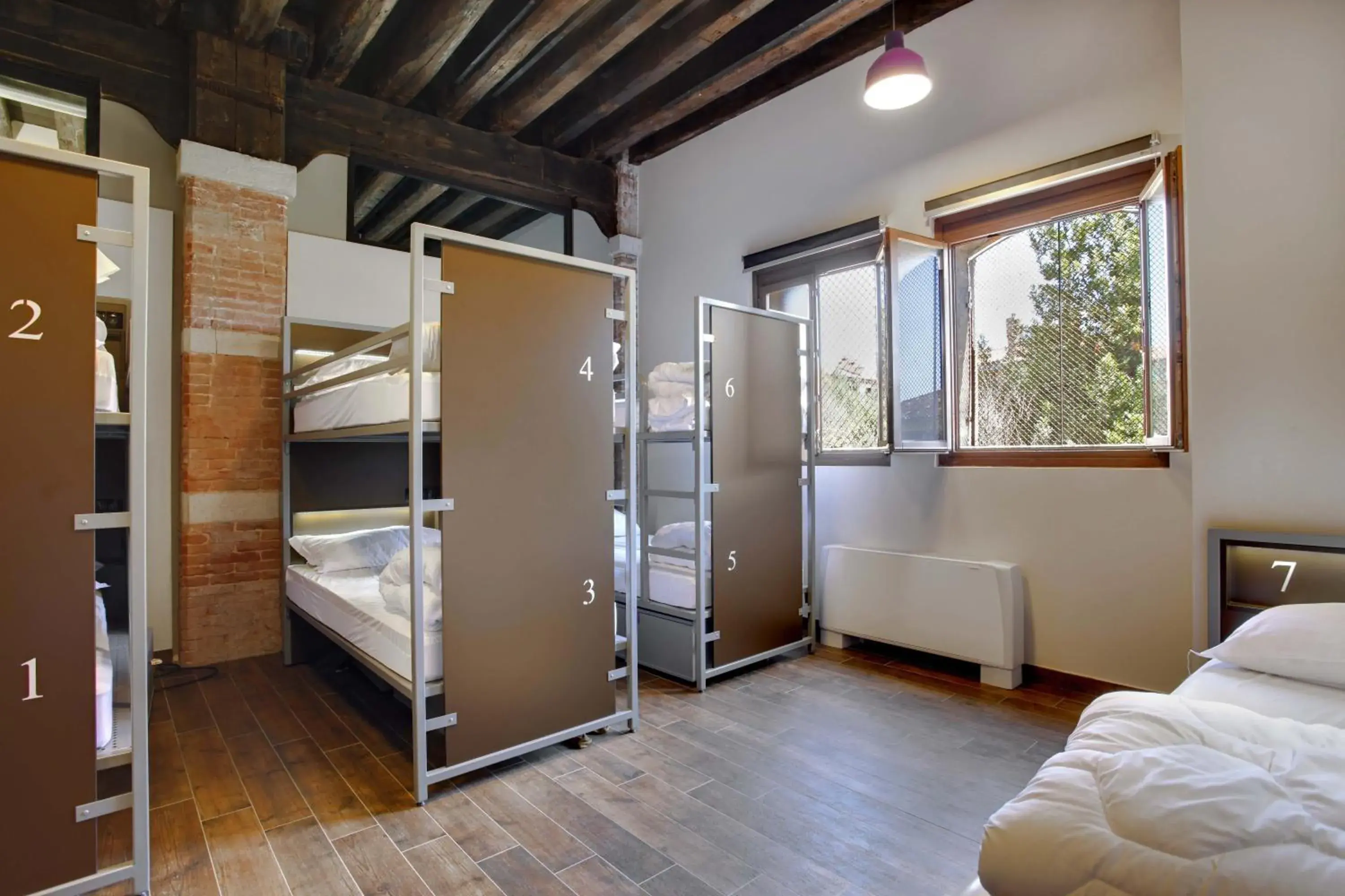 Bunk Bed in Mixed Dormitory Room in Generator Venice Bunk Bed in Mixed Dormitory Room in Generator Venice