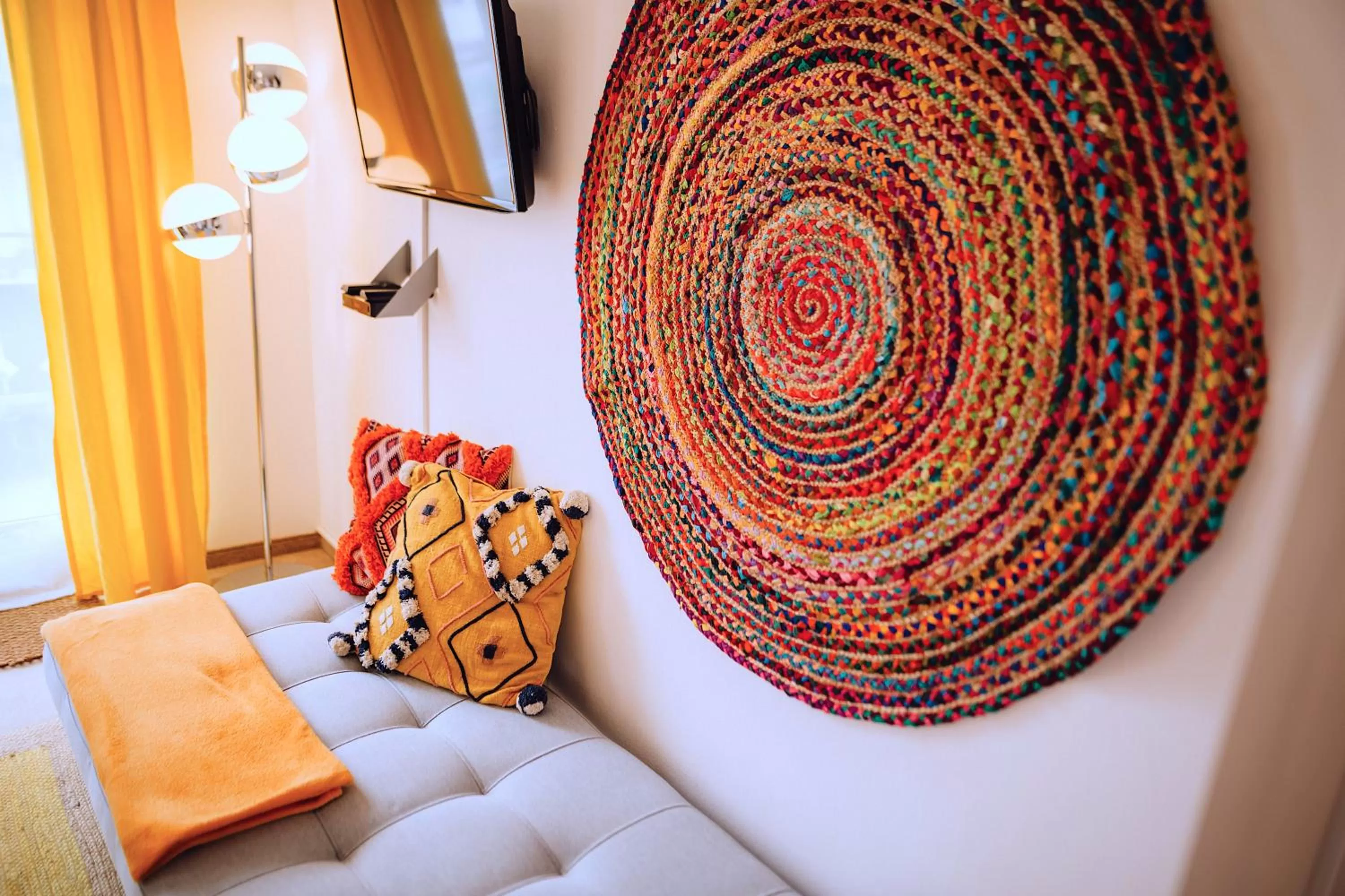 Bed, Seating Area in Das Hotel Stern 24h self-check-in