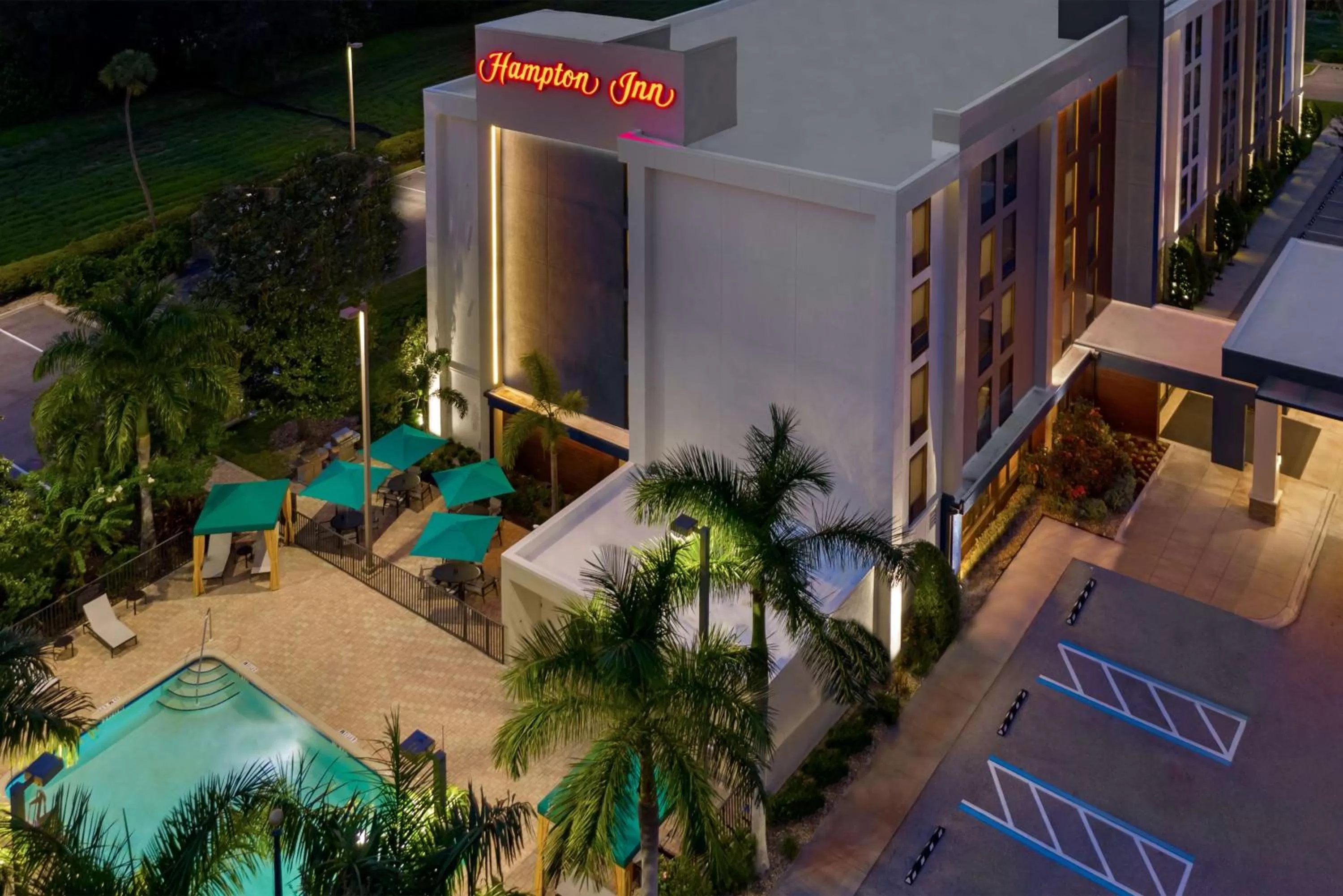 Pool view in Hampton Inn Ellenton/Bradenton