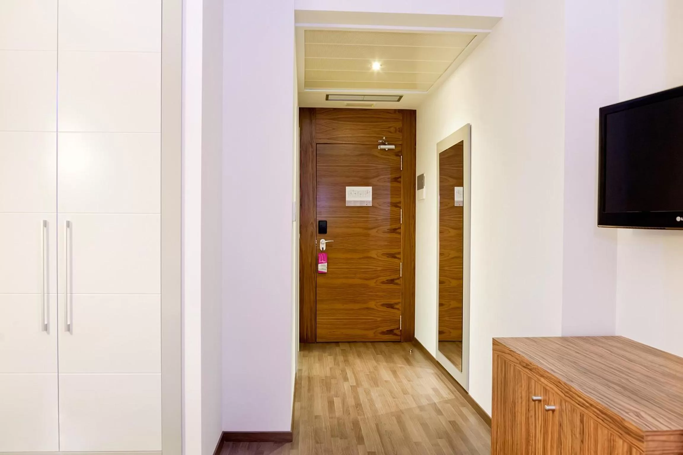 TV and multimedia in Dña Monse Hotel Spa & Golf