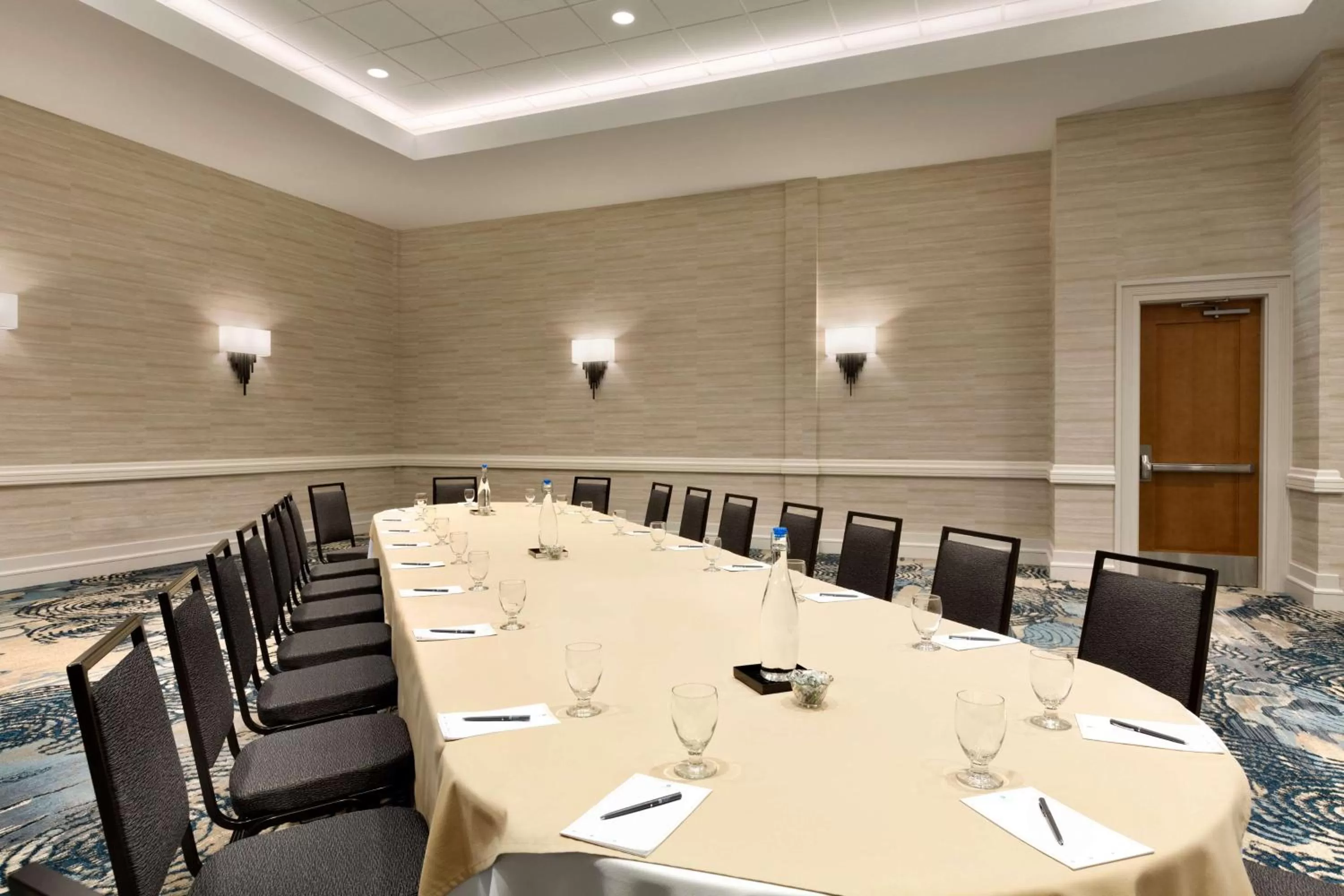 Meeting/conference room in Embassy Suites by Hilton Monterey Bay Seaside