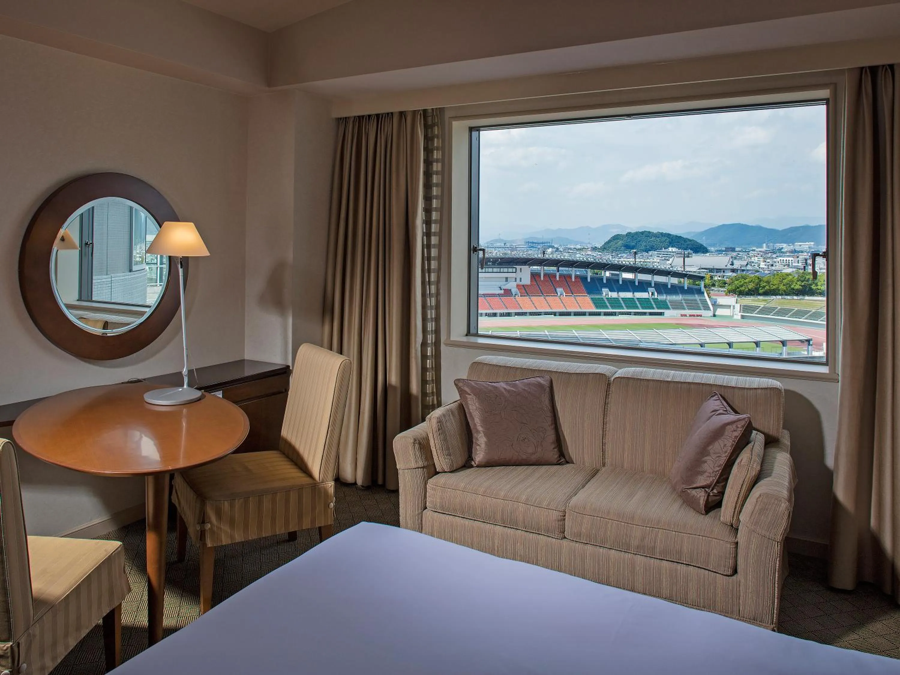 View (from property/room), Bed in Miyako Hotel Gifu Nagaragawa