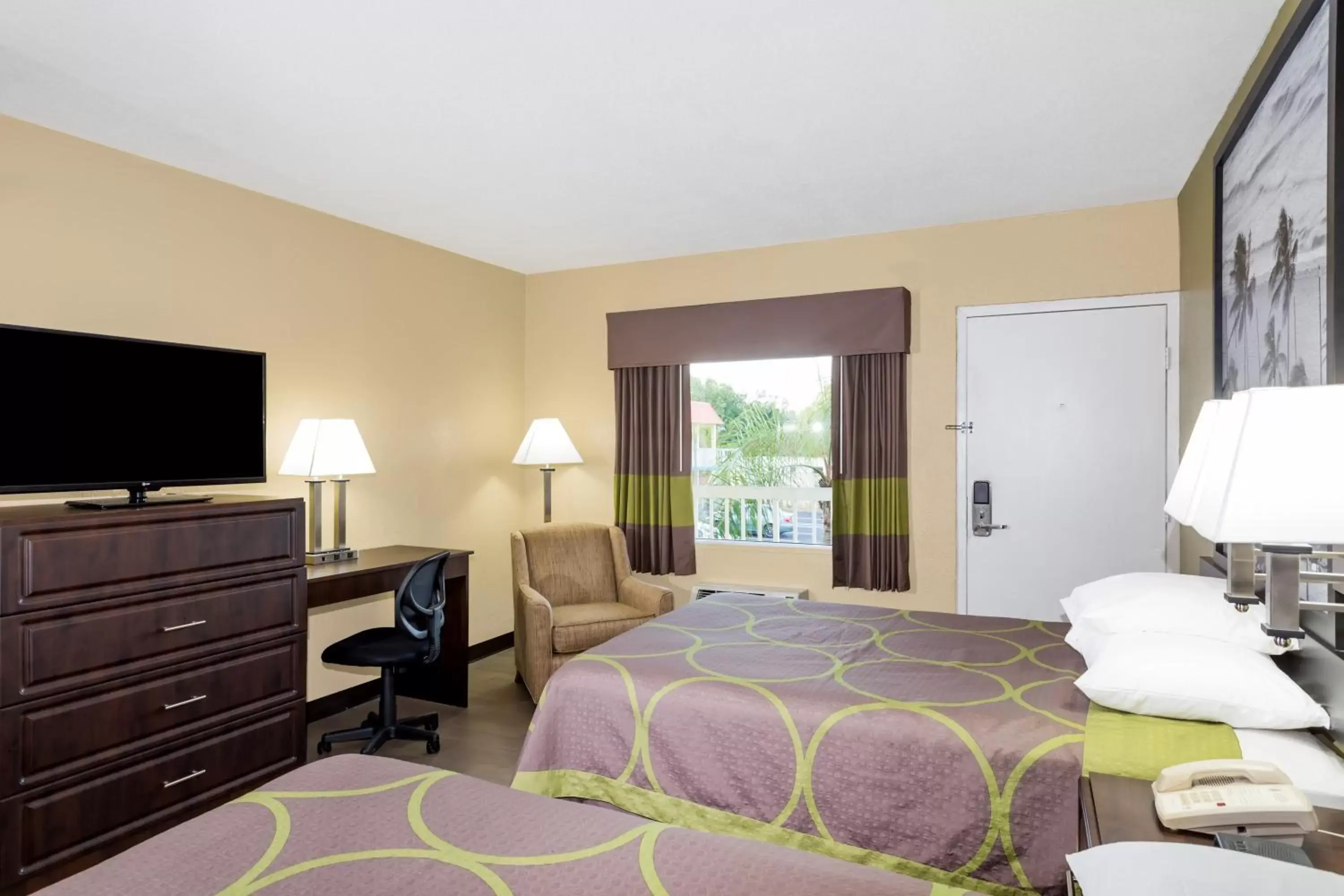Double Room with Two Double Beds - Non-Smoking in Super 8 by Wyndham Sarasota Near Siesta Key Double Room with Two Double Beds - Non-Smoking in Super 8 by Wyndham Sarasota Near Siesta Key