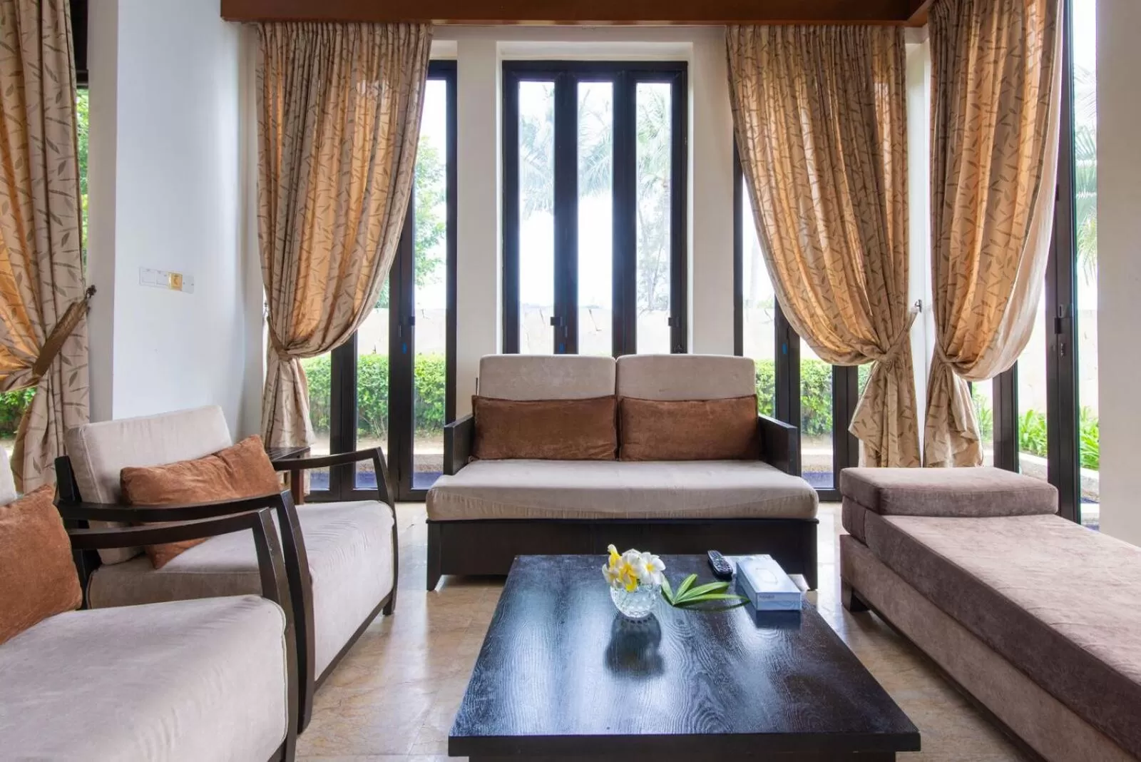 Sabah Beach Villas & Suites