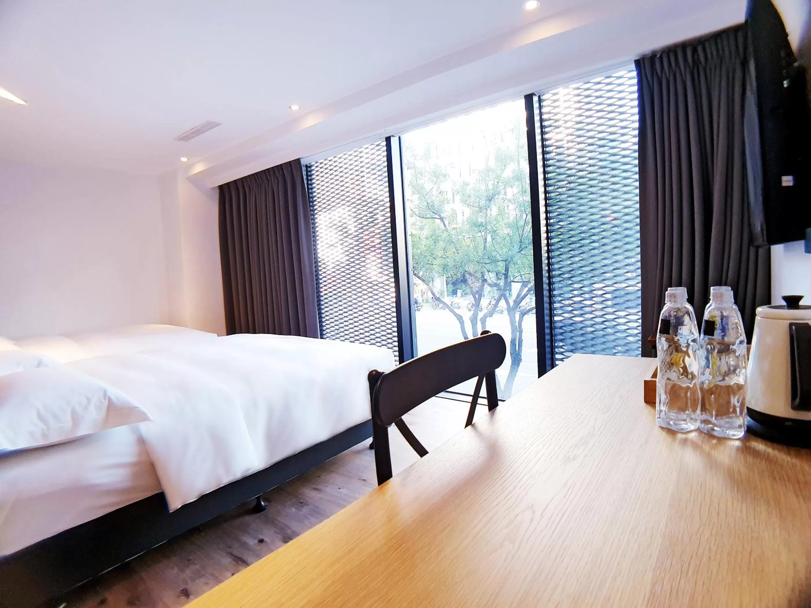 Bedroom, Bed in River inn Station