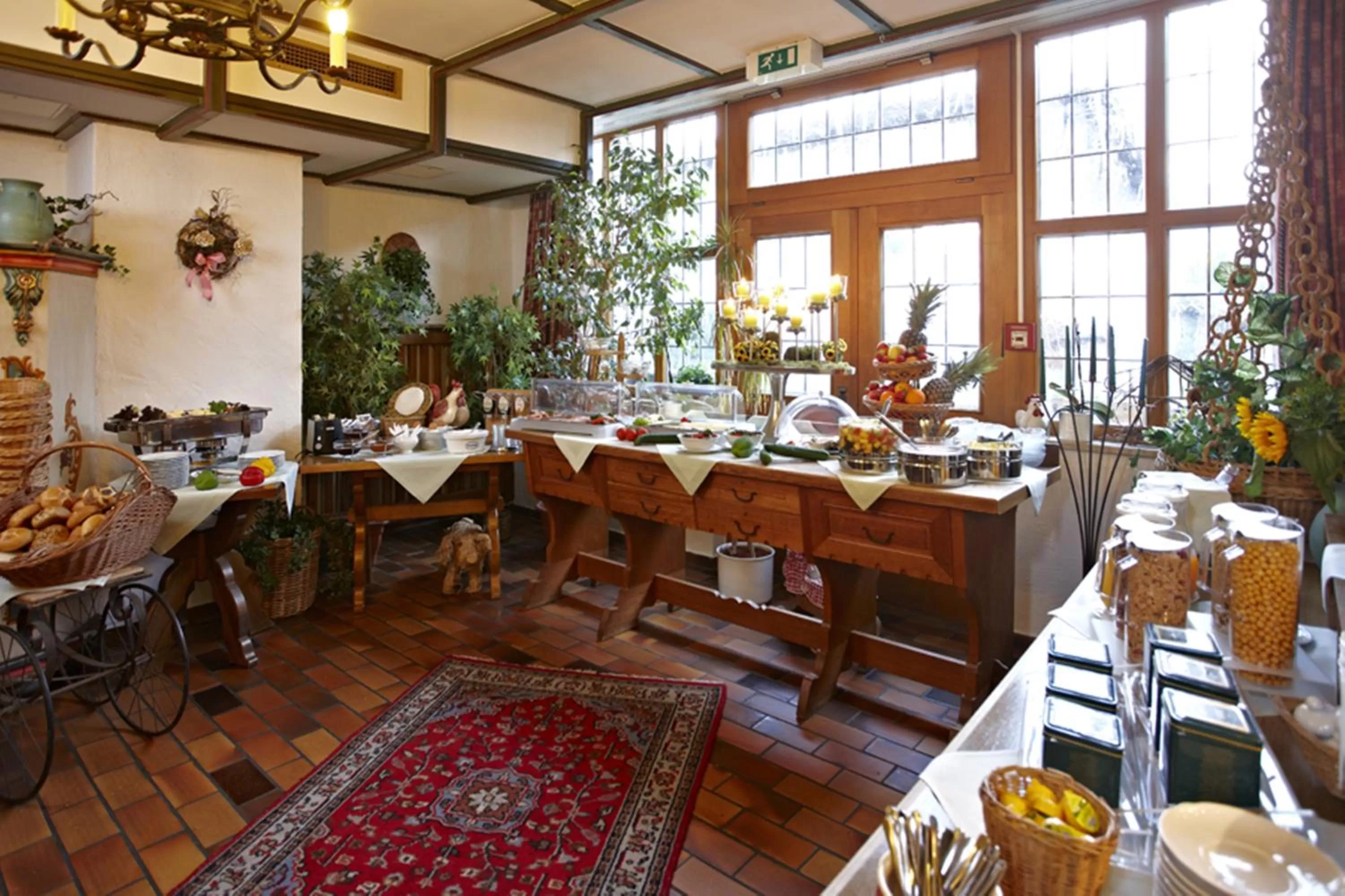 Day, Restaurant/Places to Eat in Hotel Drei Mohren