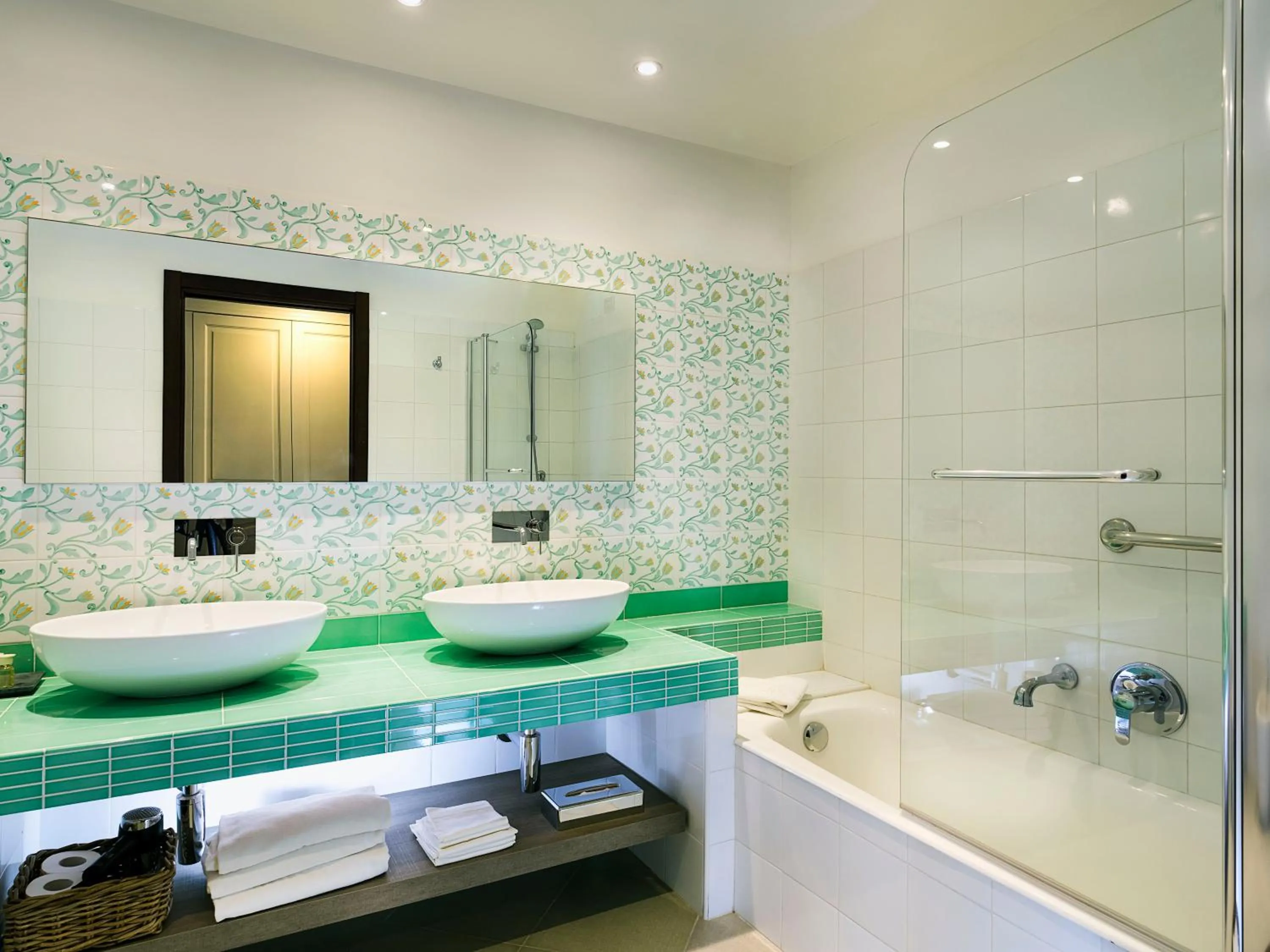 Toilet in Hotel Sirius