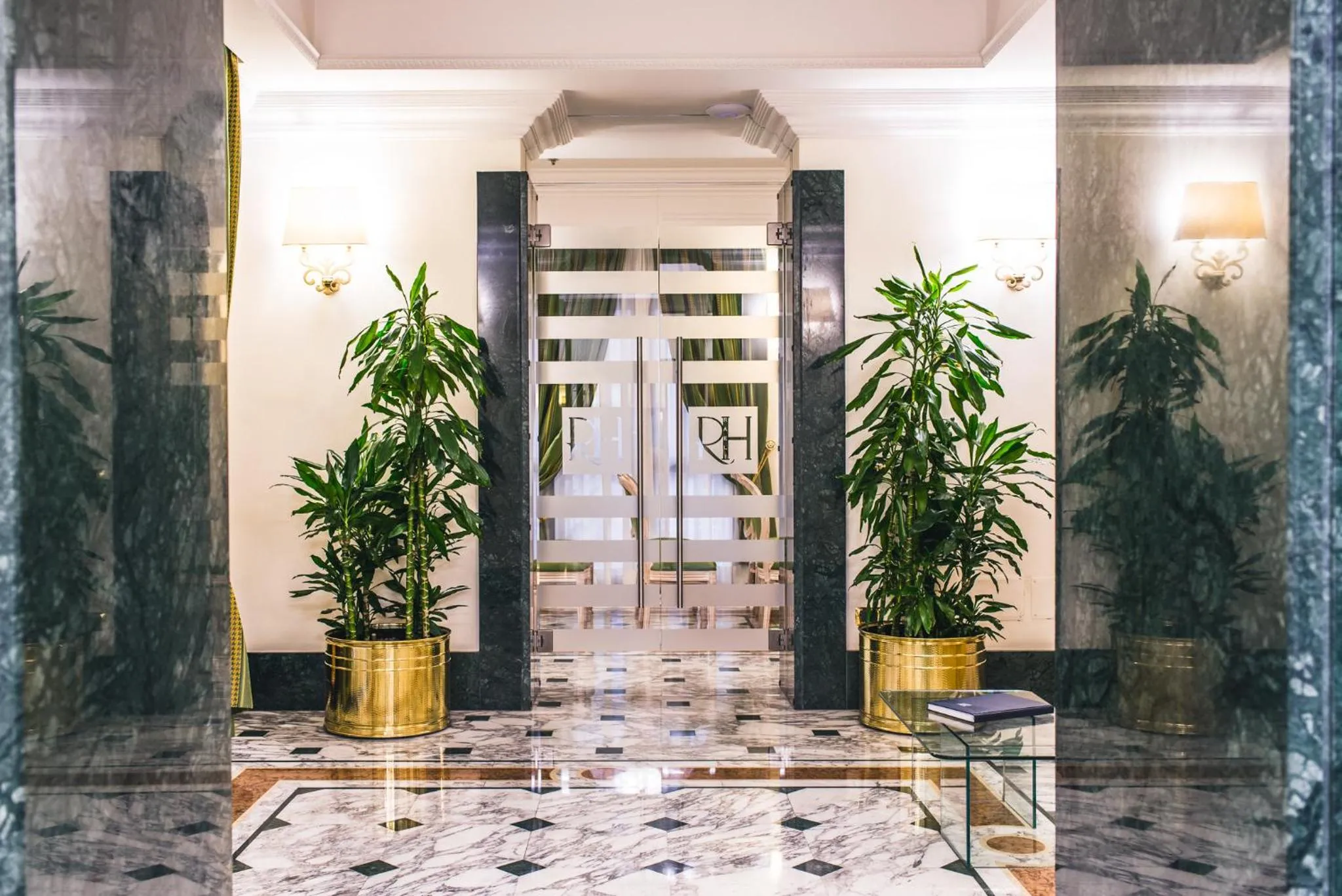 Meeting/conference room in Raeli Hotel Regio