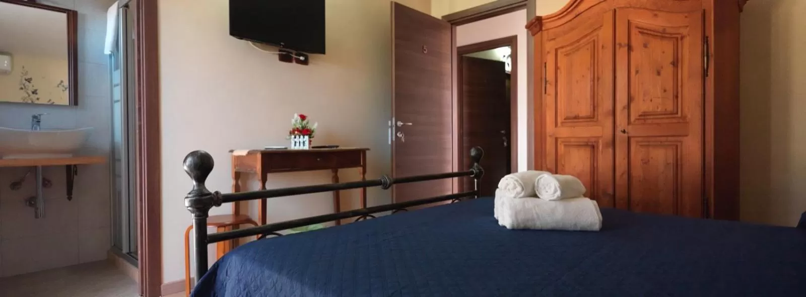 Photo of the whole room, Bed in Villa Anté