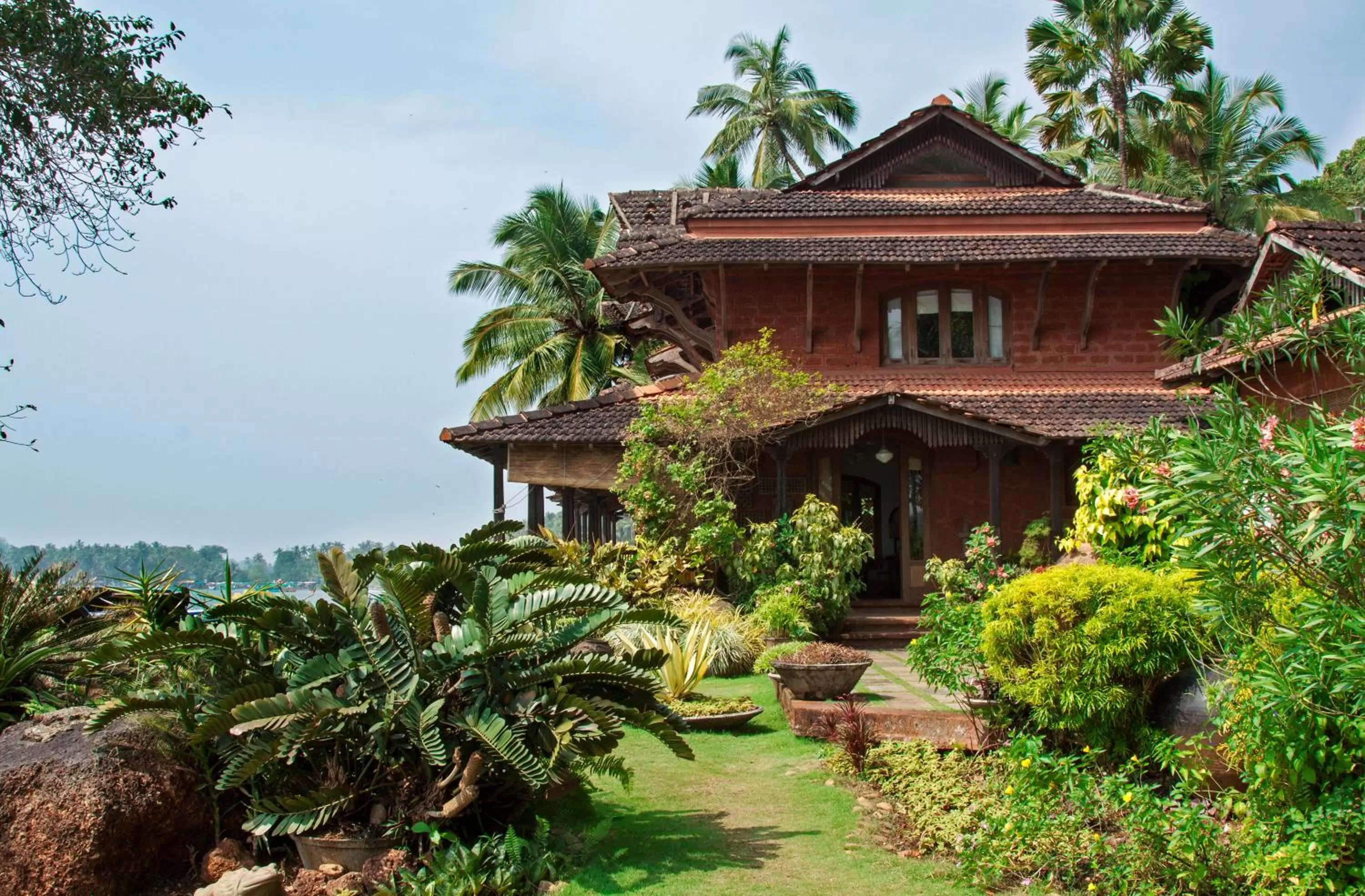 Facade/entrance, Property Building in Ahilya By The Sea