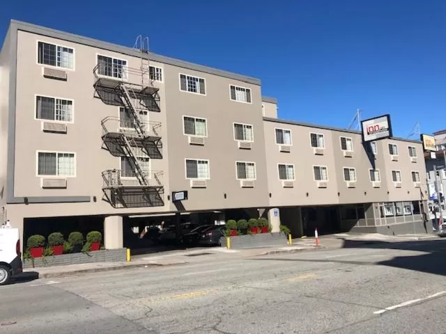 Property building in Inn on Broadway