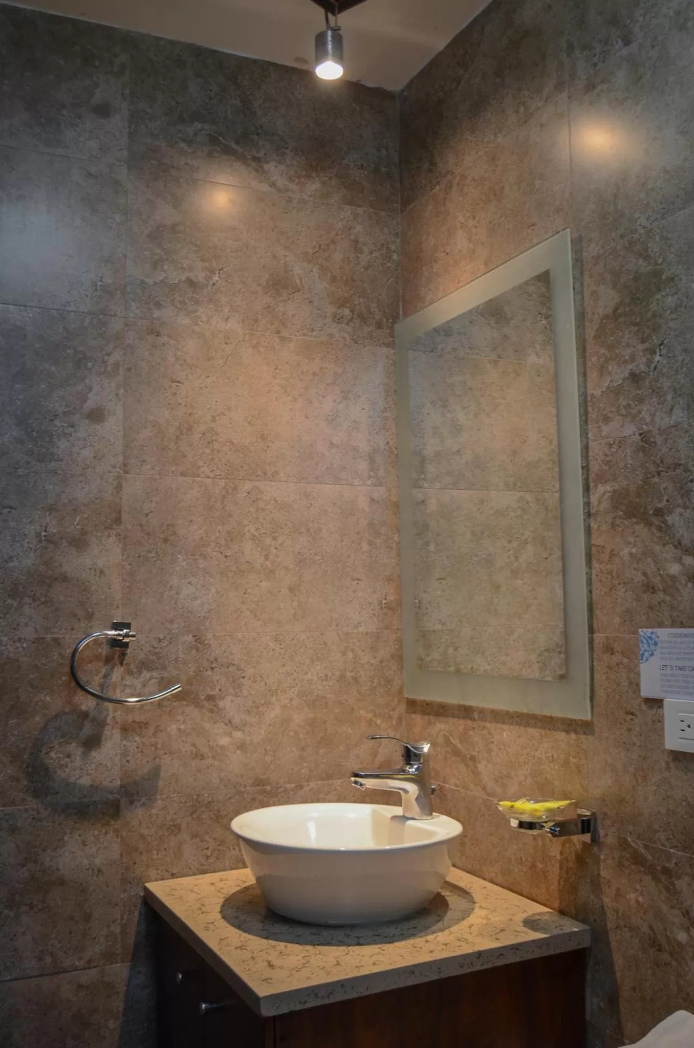 Bathroom in Hotel Shalom