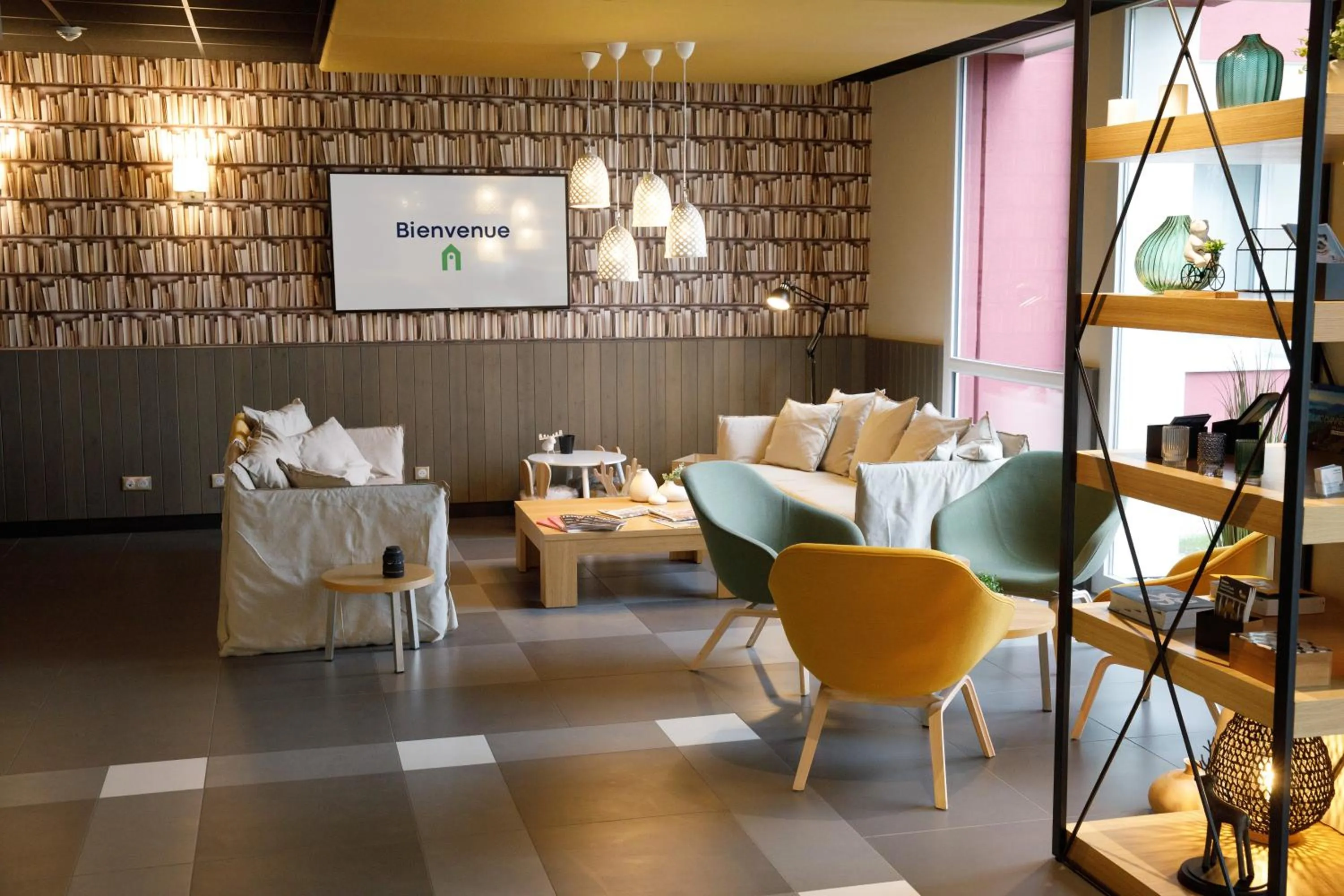 Lounge or bar in Campanile Annemasse Est Findrol CHAL