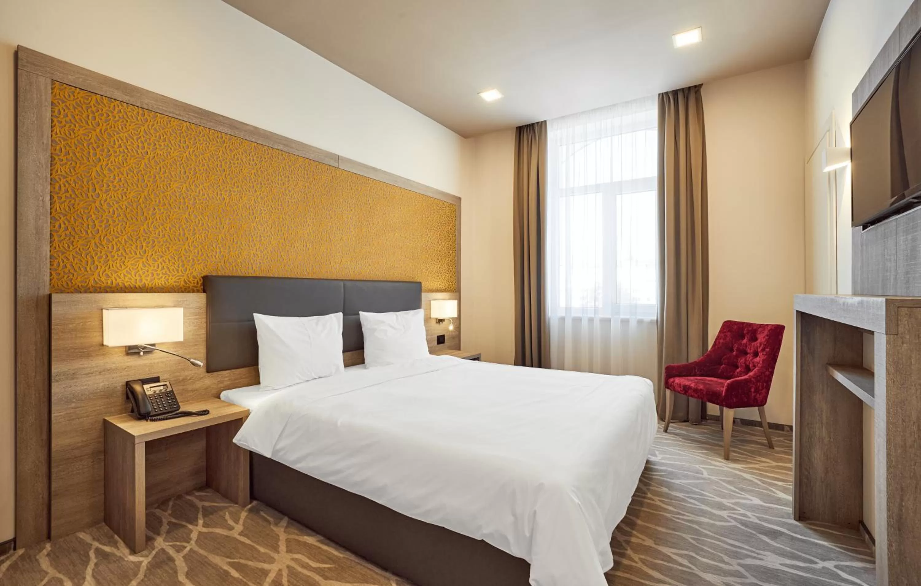 Photo of the whole room, Bed in Radisson Hotel City Centre Odesa