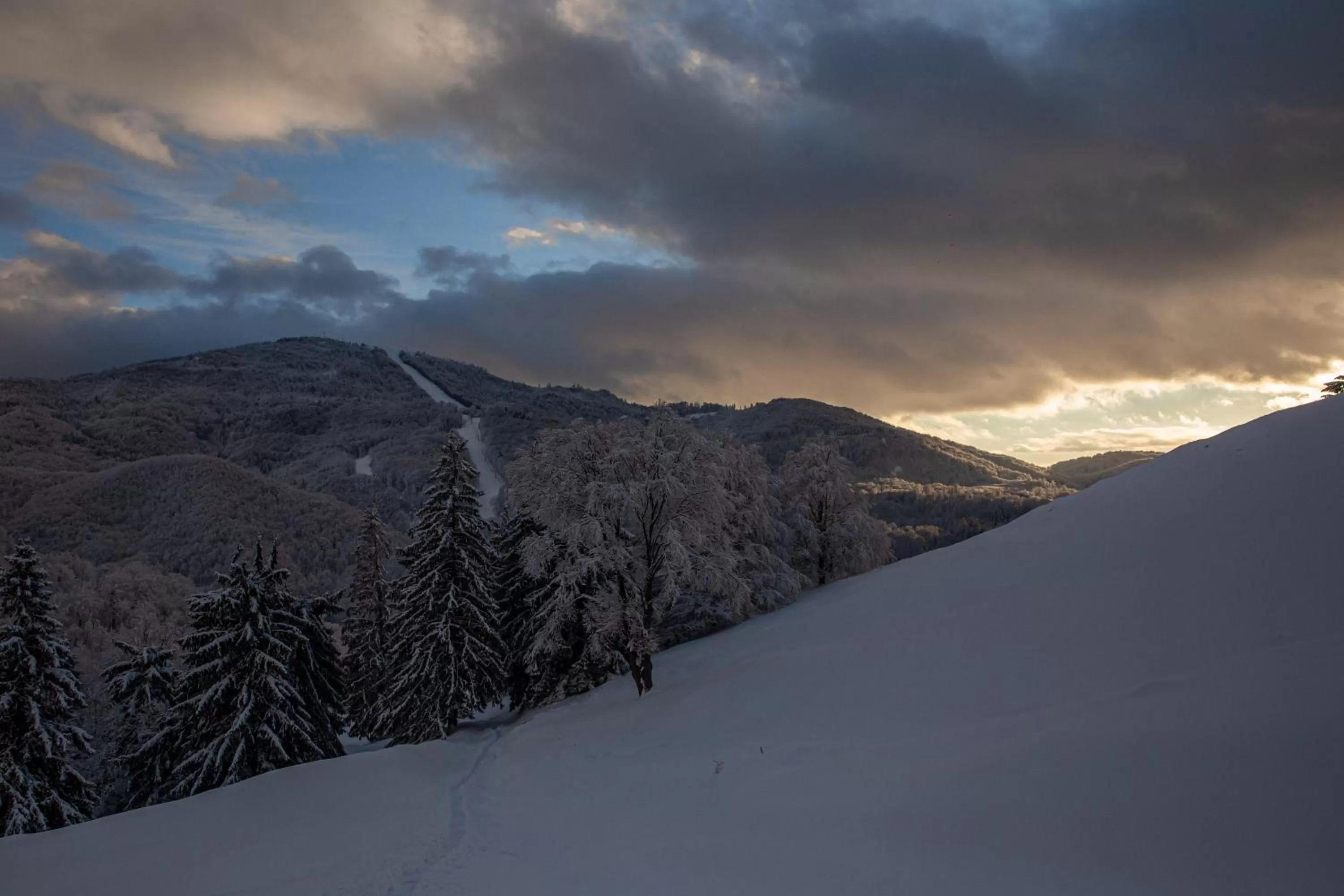 Natural landscape, Winter in Adventure Lake Resort - Simared
