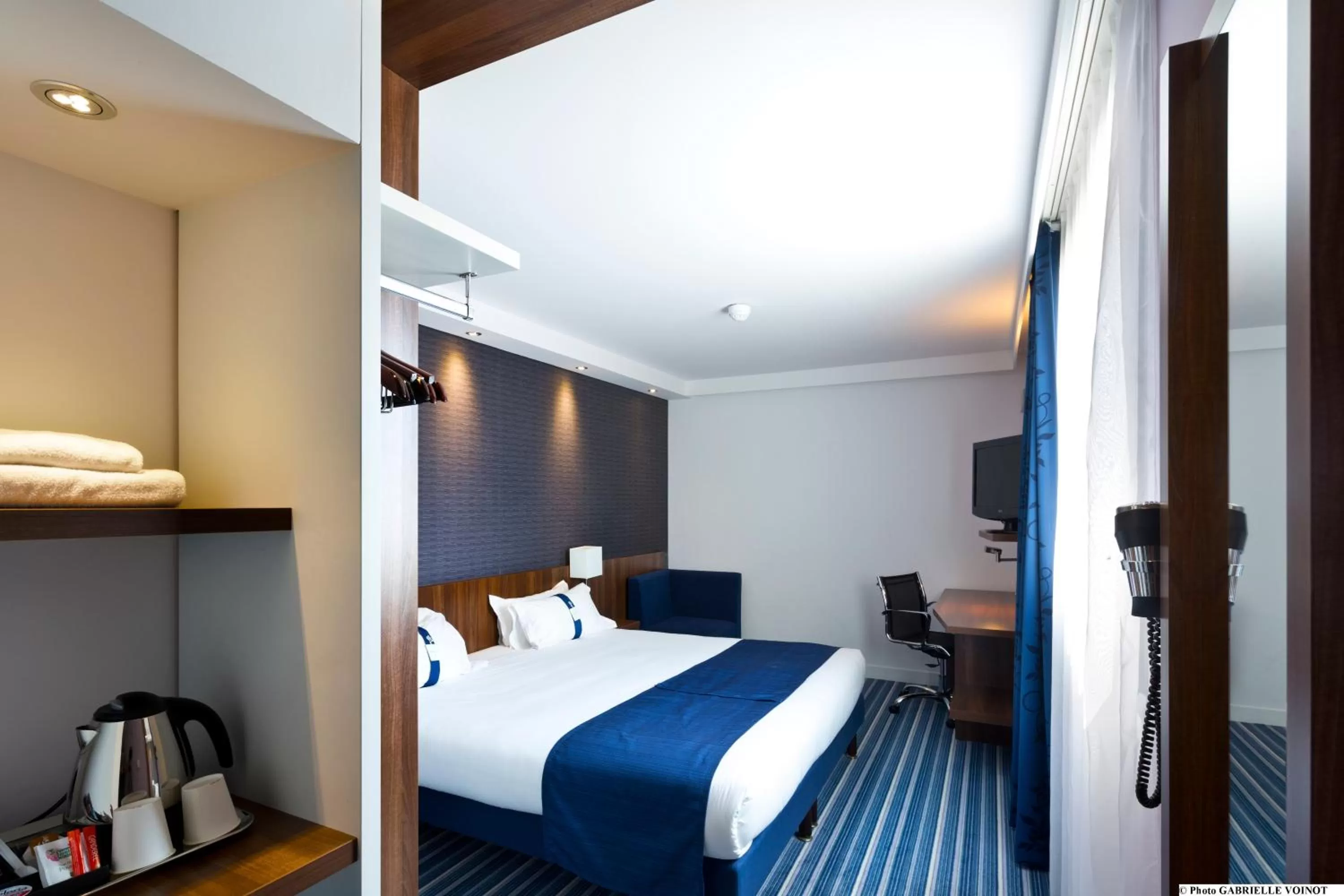 Photo of the whole room, Bed in Holiday Inn Express Montpellier - Odysseum by IHG