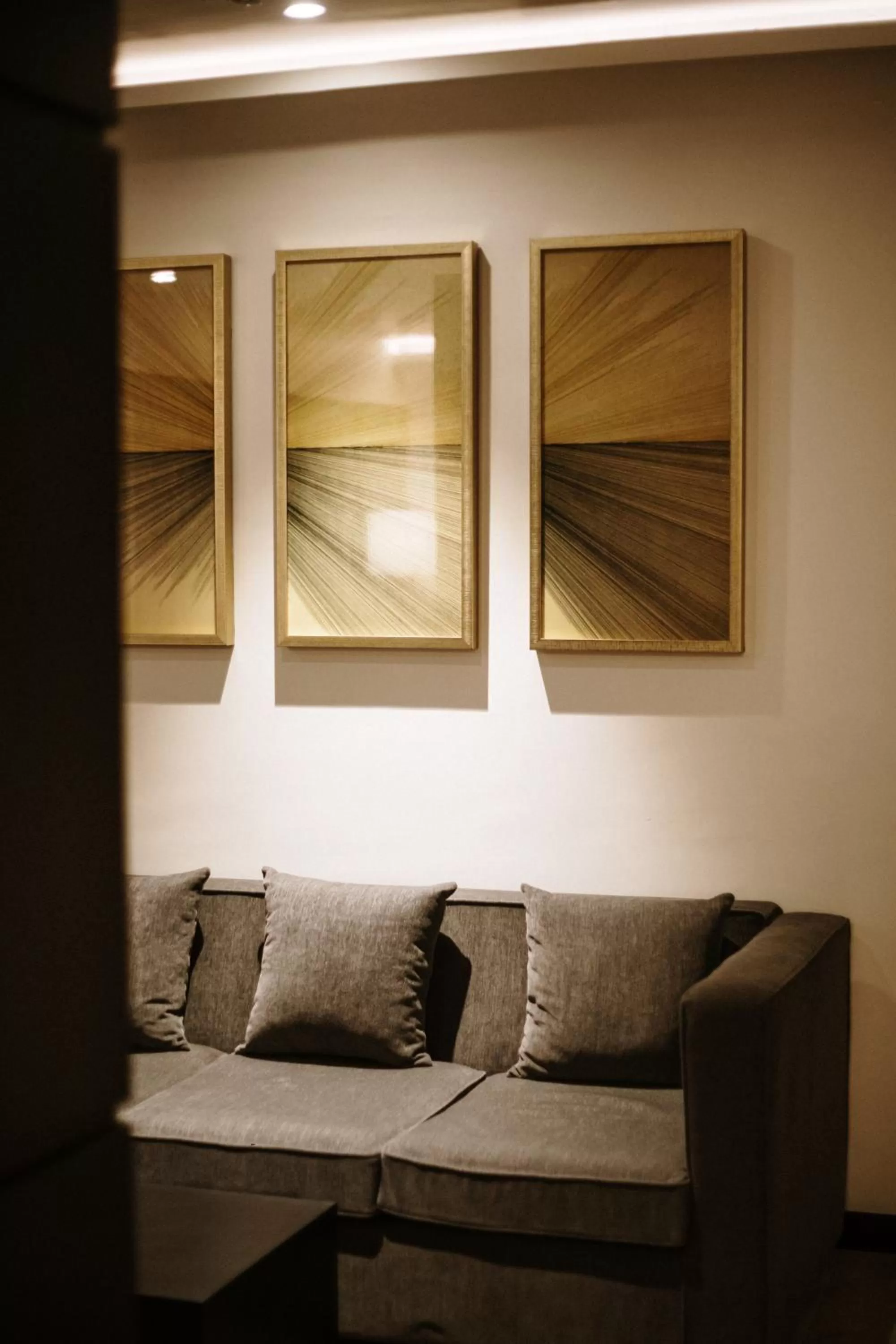 Seating area in Courtyard by Marriott Navi Mumbai