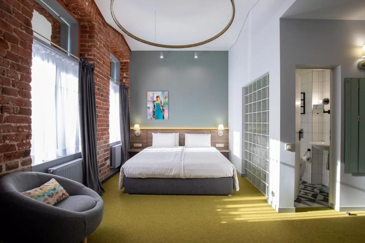 Bed in Four Rooms City