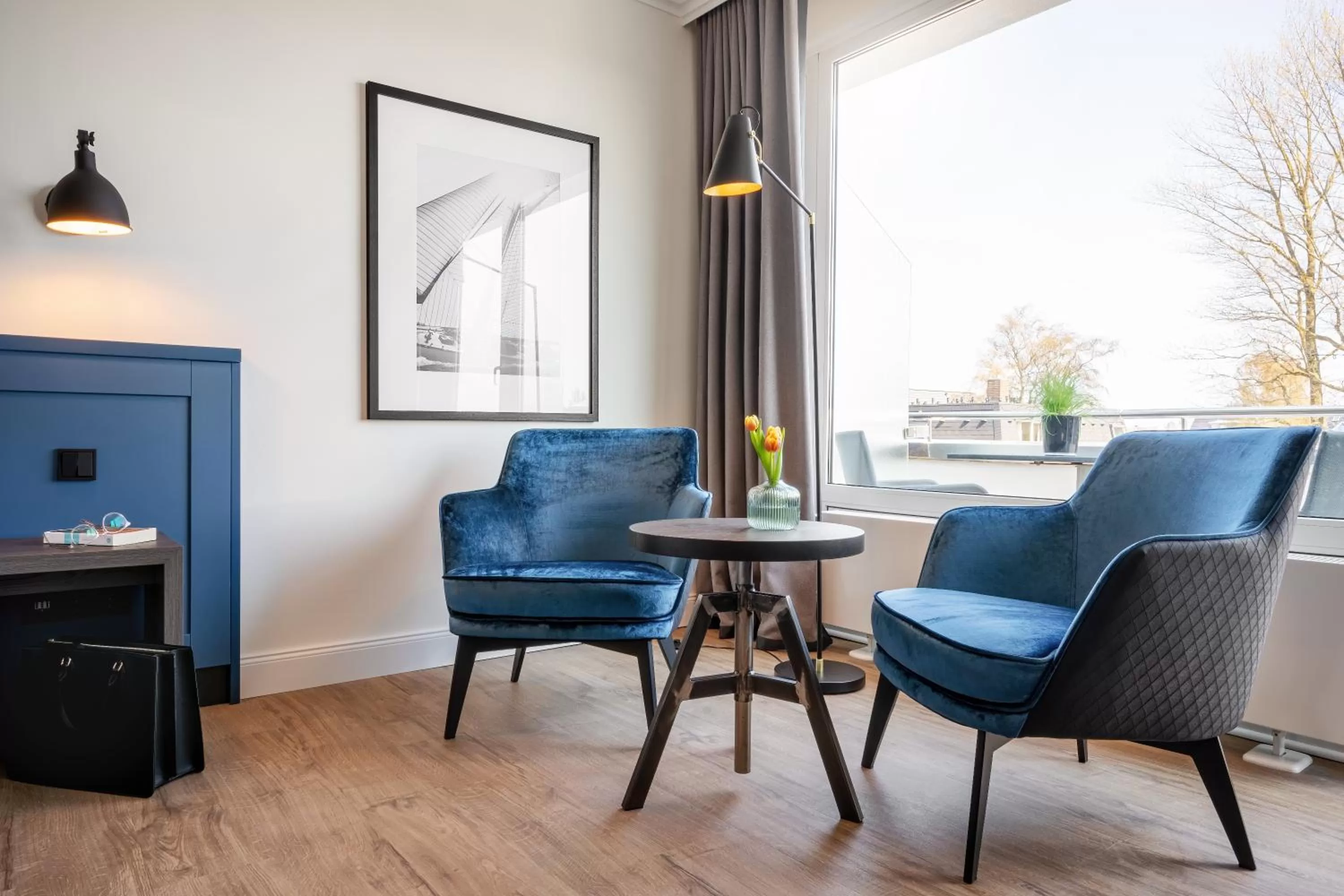 Seating area in Hotel Yachtclub