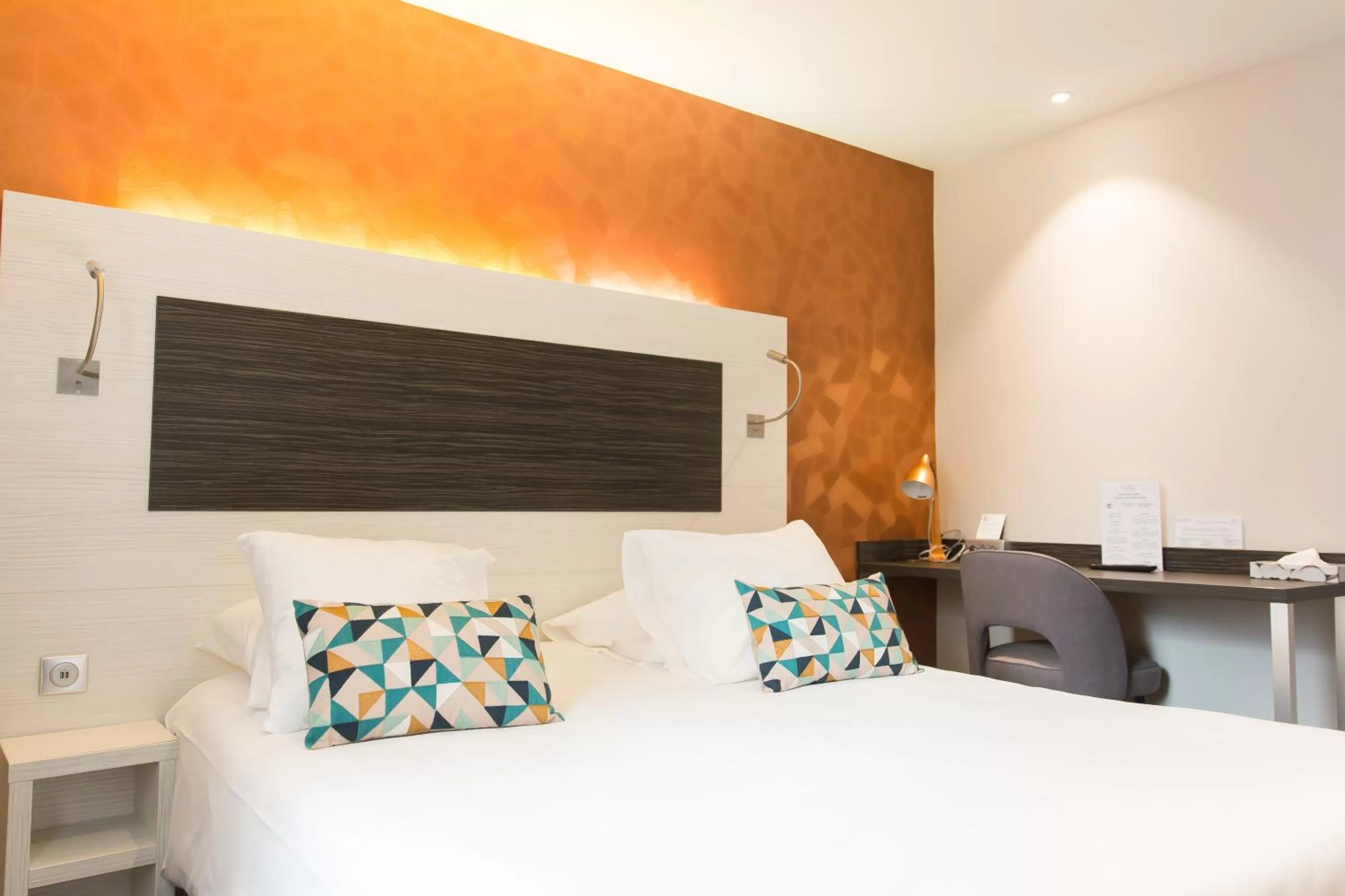 Bed in Hôtel Couvent du Franciscain Centre ville