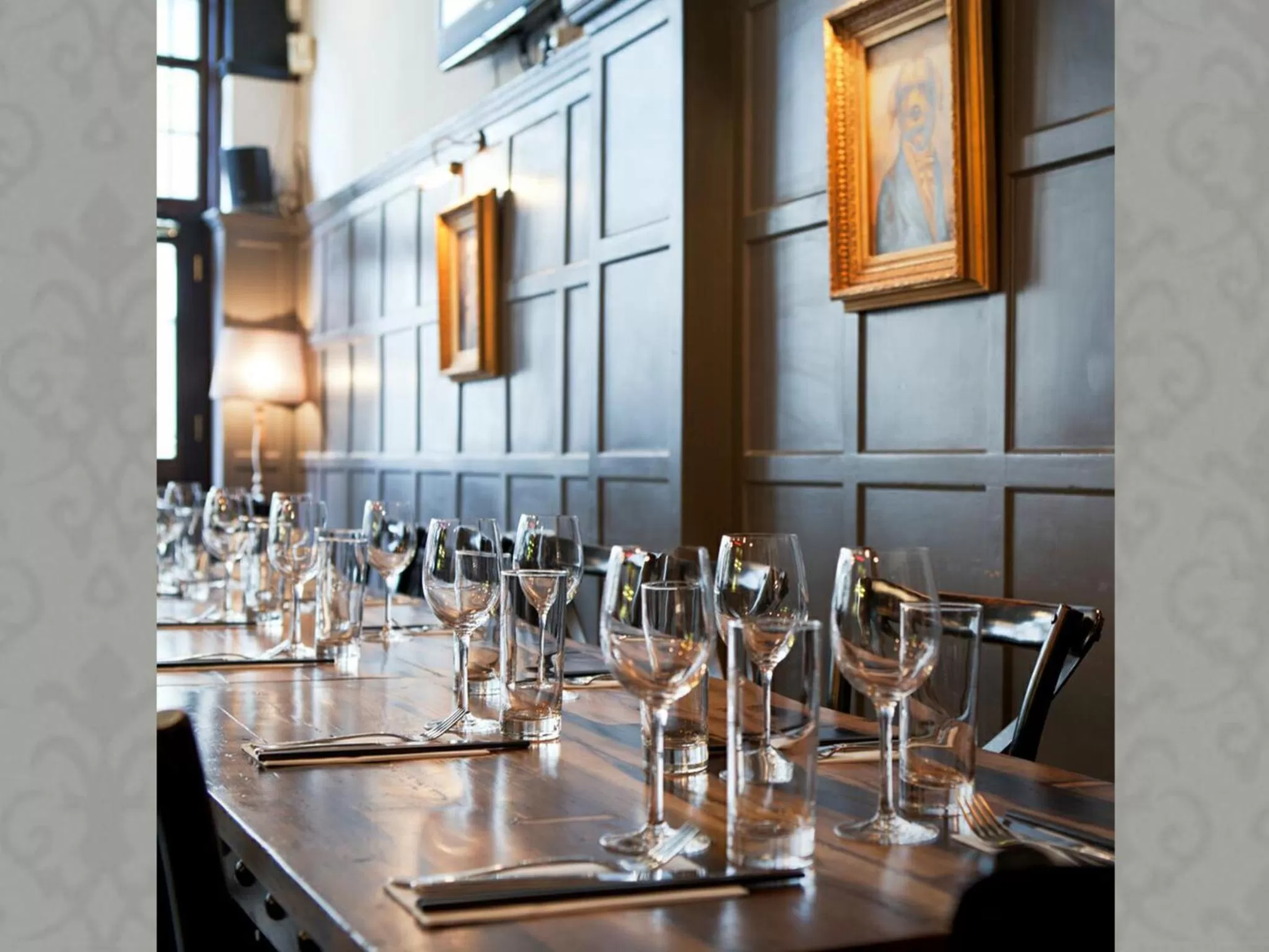 Restaurant/places to eat in The One Tun Pub & Rooms