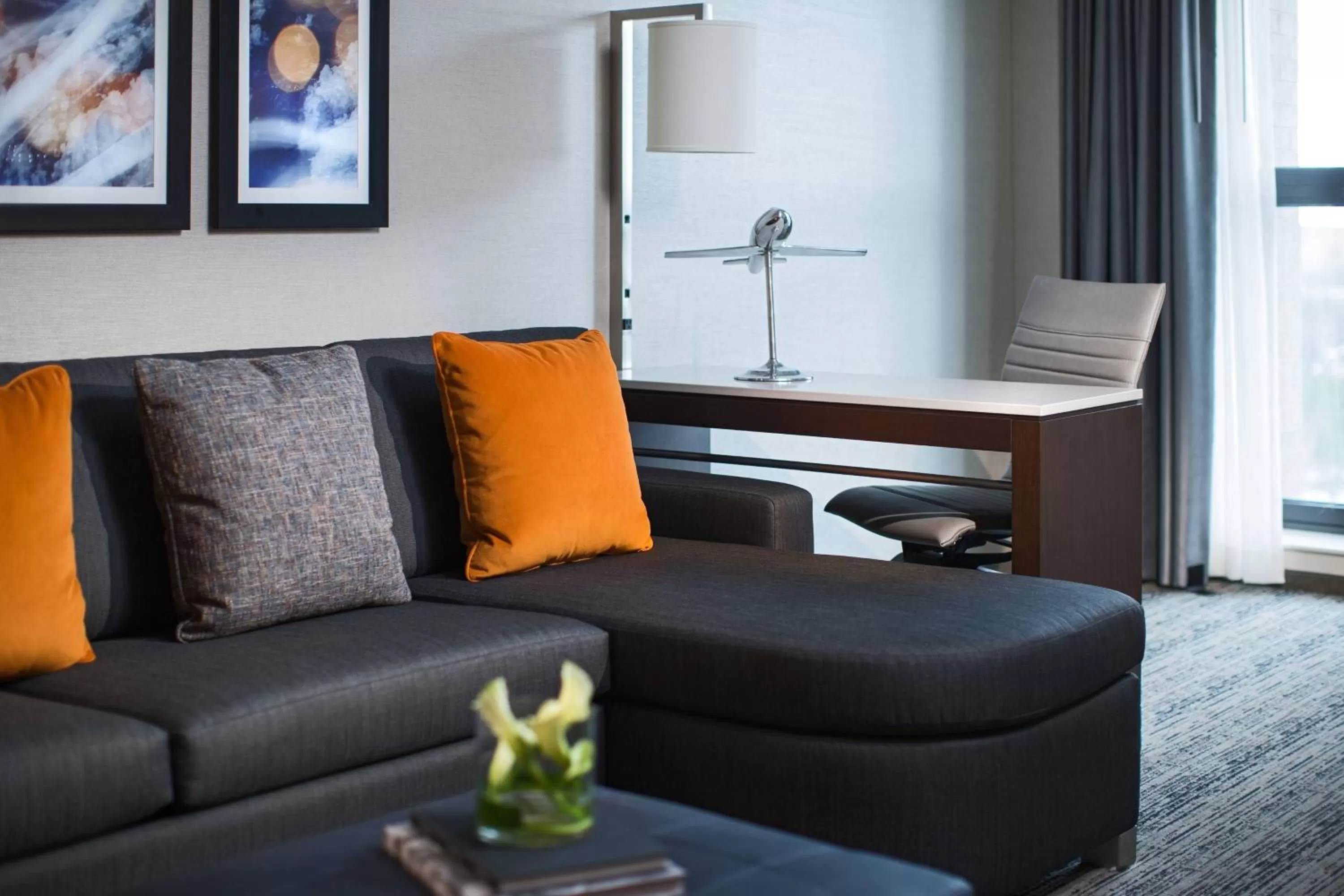 One-Bedroom King Suite with Sofa Bed and Adapted Tub - Mobility and Hearing Accessible/High Floor in Chicago Marriott Suites O'Hare