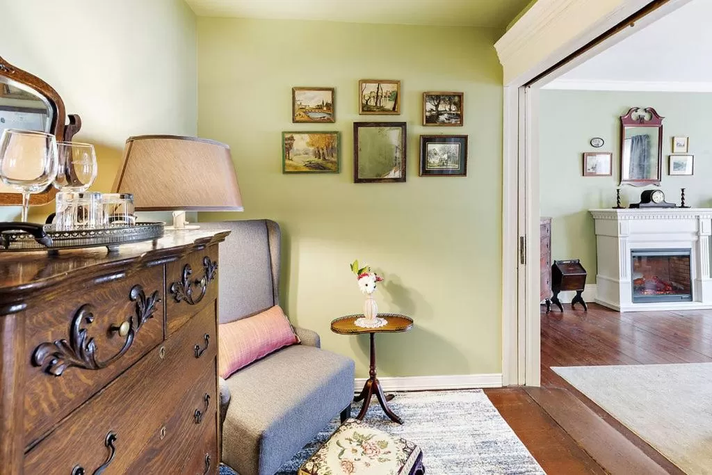 Seating area in McCully House Inn