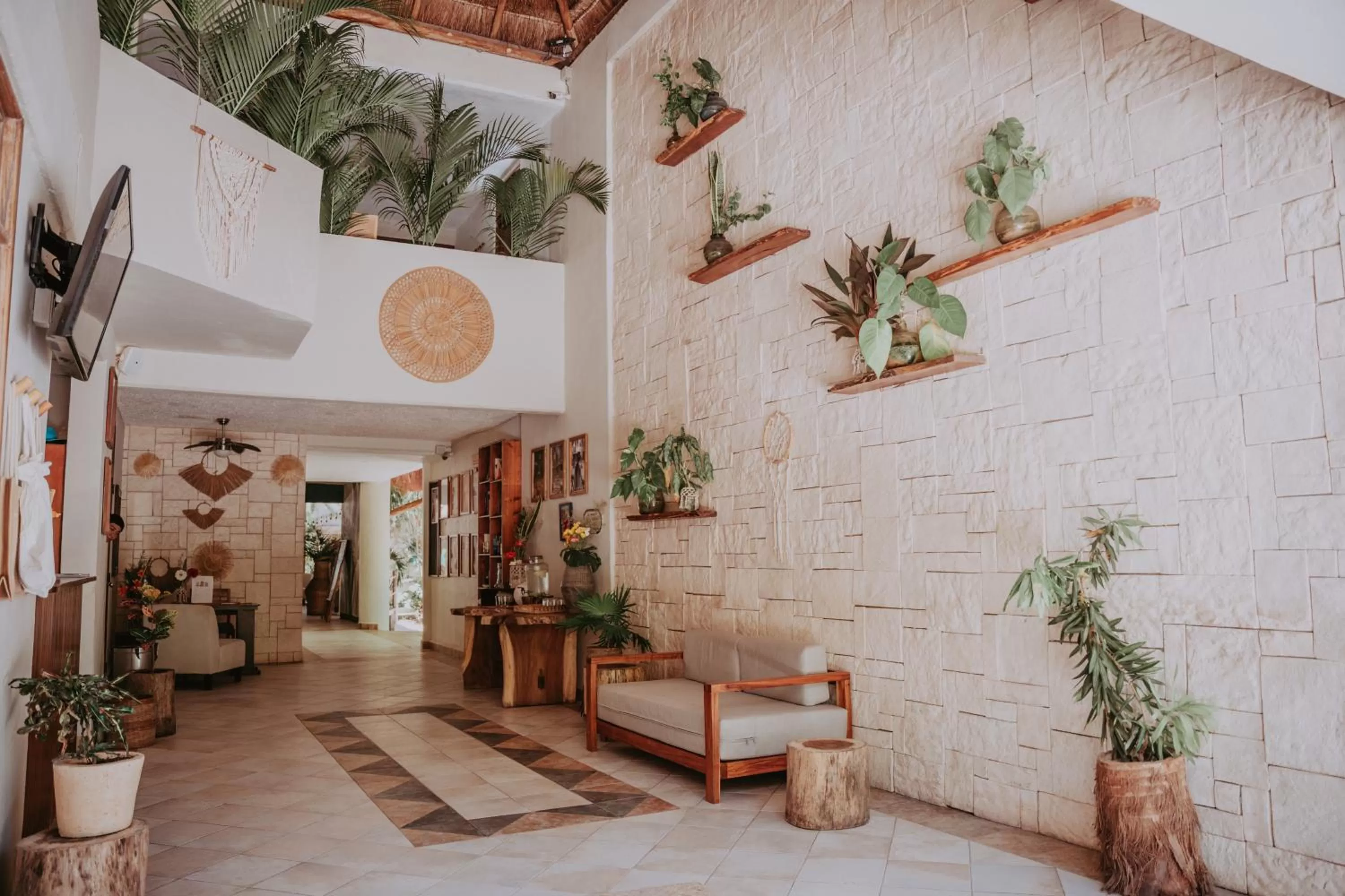 Lobby or reception in Petit Lafitte Beach Front Hotel & Bungalows